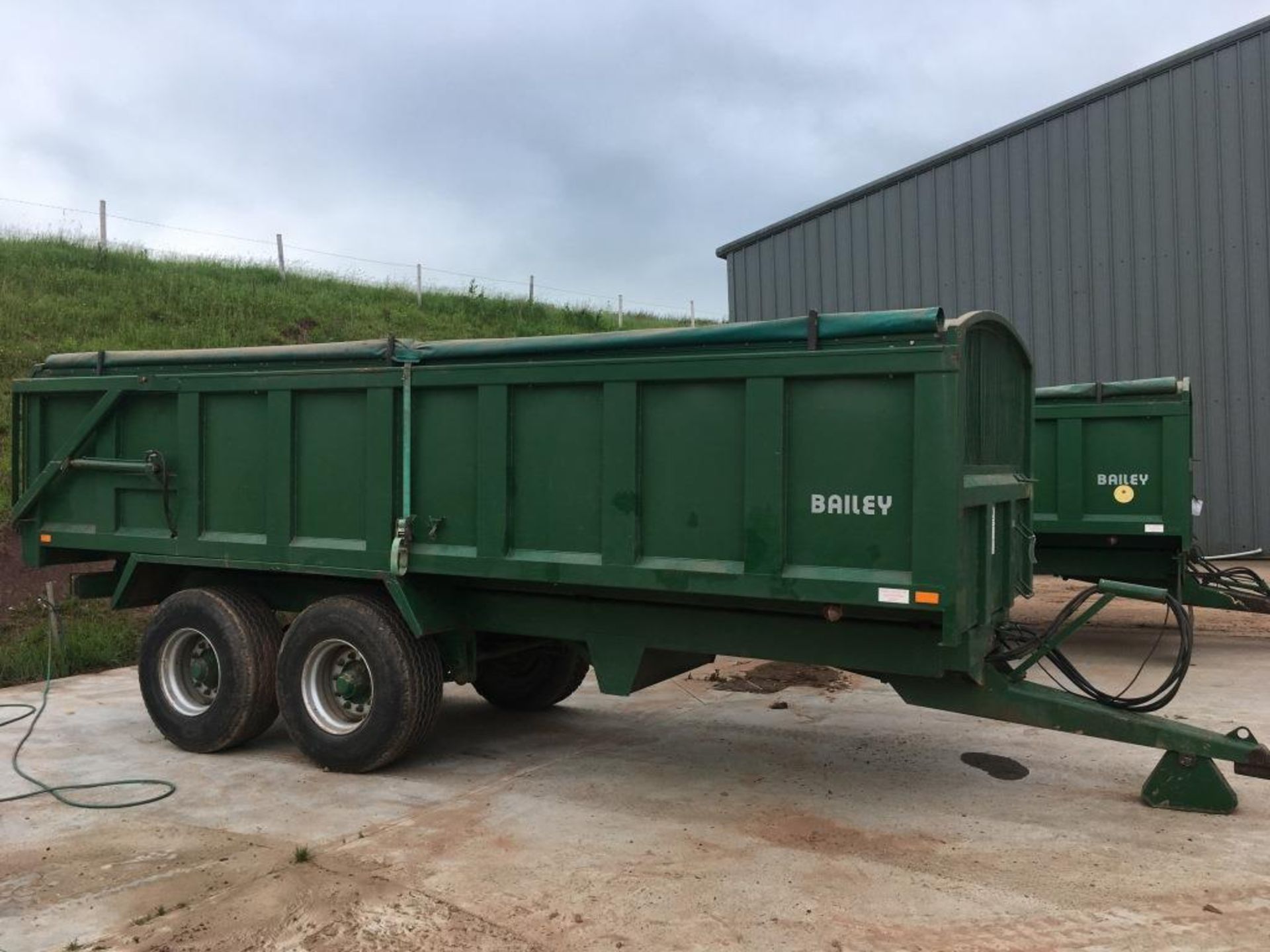 Bailey 14 ton twin axle tipping root trailer, super singles, serial number: 7512.14T (2008) - Image 2 of 10