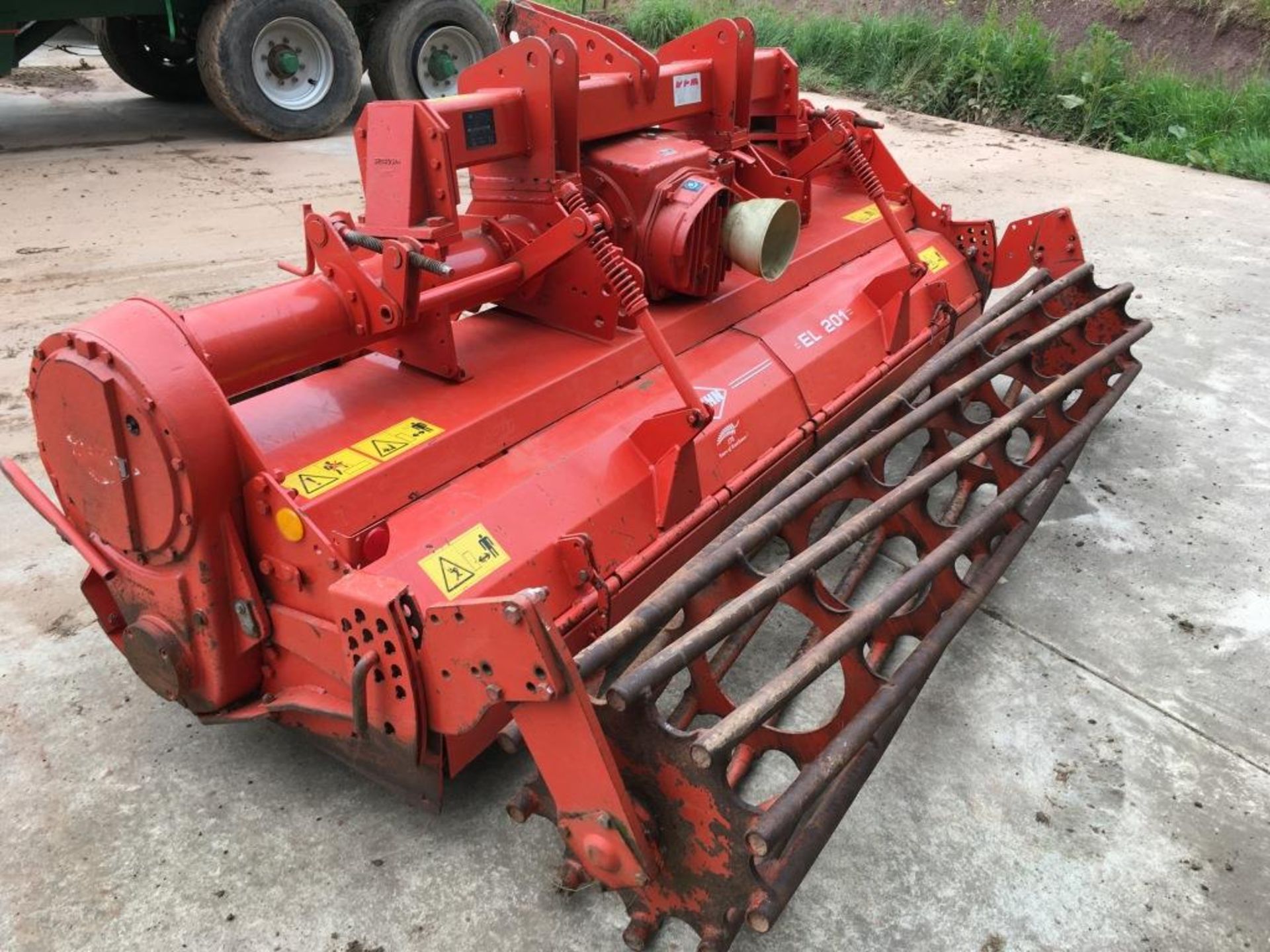 Kuhn Type EL 201-300 rotovator with crumbler roller, serial number: D0388 (2005) - Image 4 of 10
