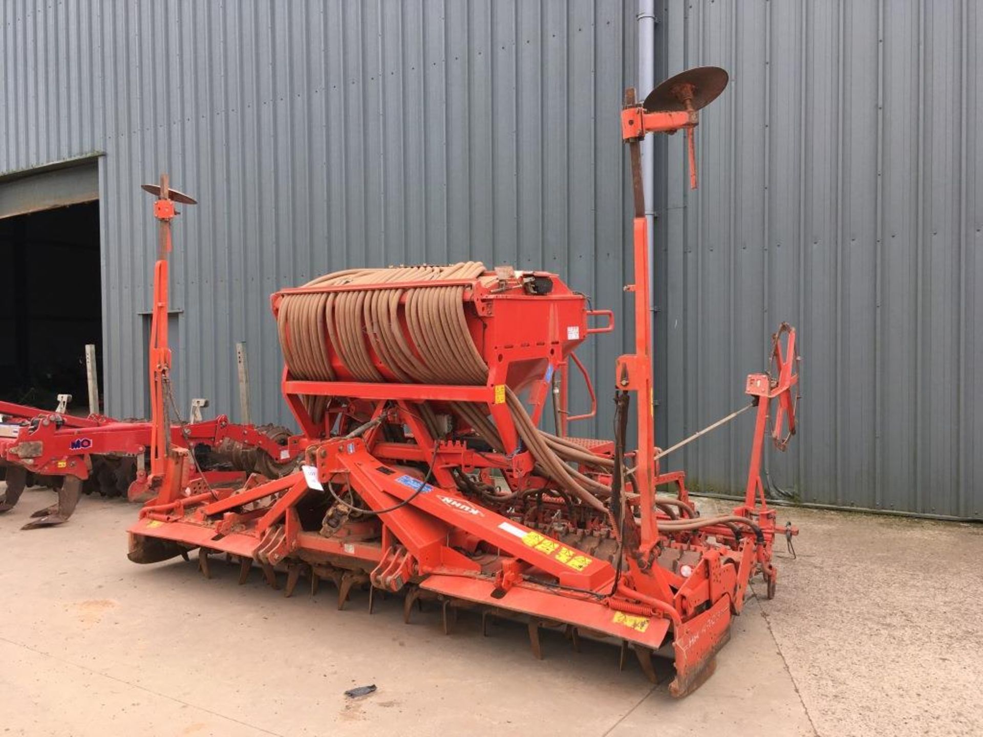 Kuhn HR 4003D 14' power harrow, serial number: A4631 (2002) with Kuhn Venta LC 402 seed drill, - Bild 2 aus 15