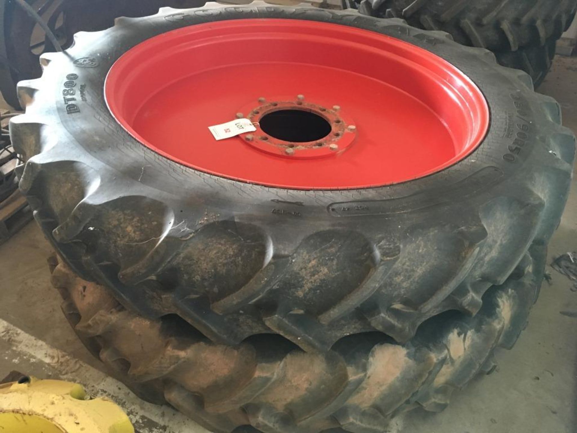 A set of row crop wheels and tyres, rear: Goodyear RT800 380/90R50, front: Agrimax RT855 340/85R36 - Image 5 of 9