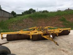 Twose 6 metre hydraulic folding rolls (missing rings)