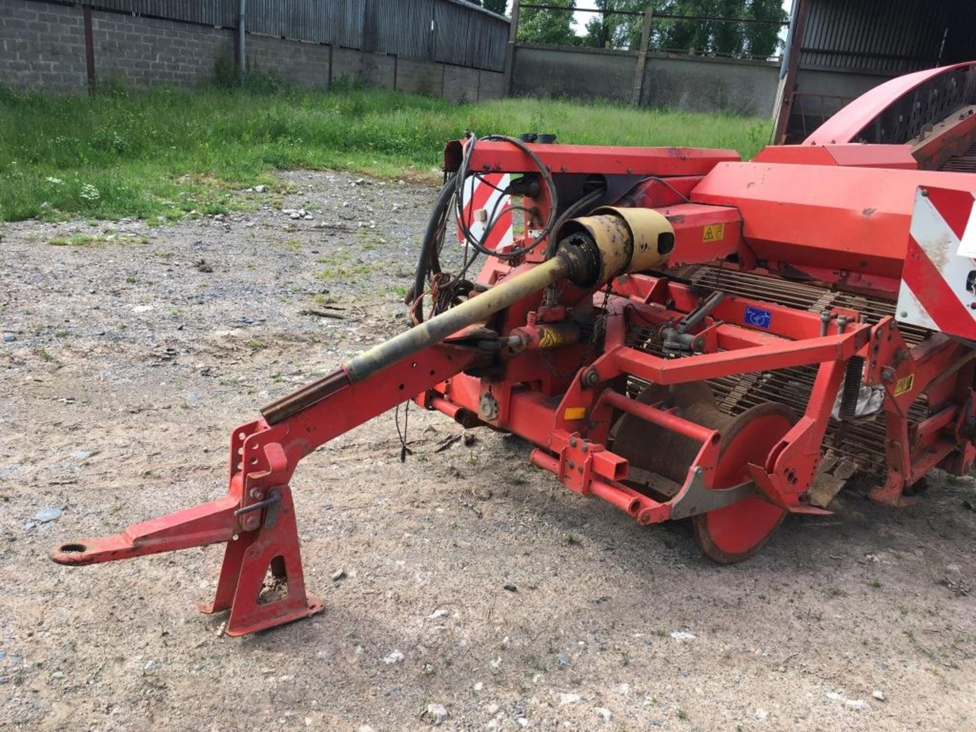 Grimme GZ 1700 two row potato harvester (no plate, advised 2002) - Image 9 of 11