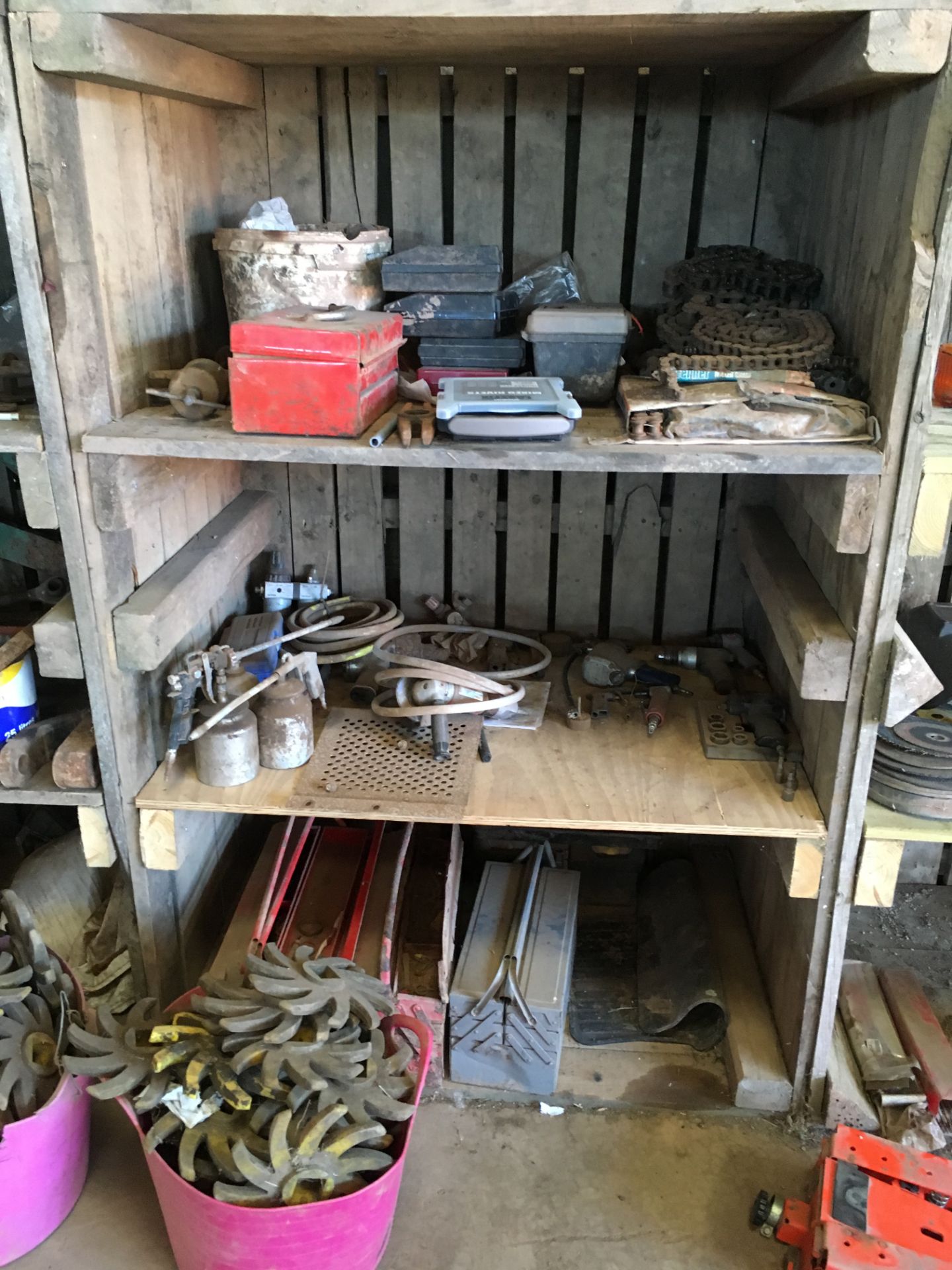 Contents of spares and tools in 4 bays - Image 4 of 5