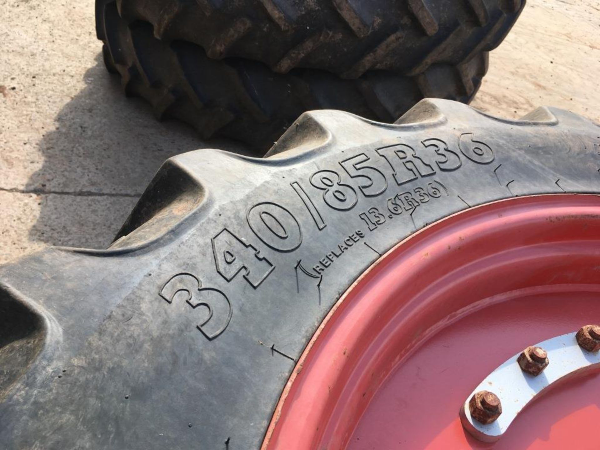 A set of row crop wheels and tyres, rear: Goodyear RT800 380/90R50, front: Agrimax RT855 340/85R36 - Image 5 of 9