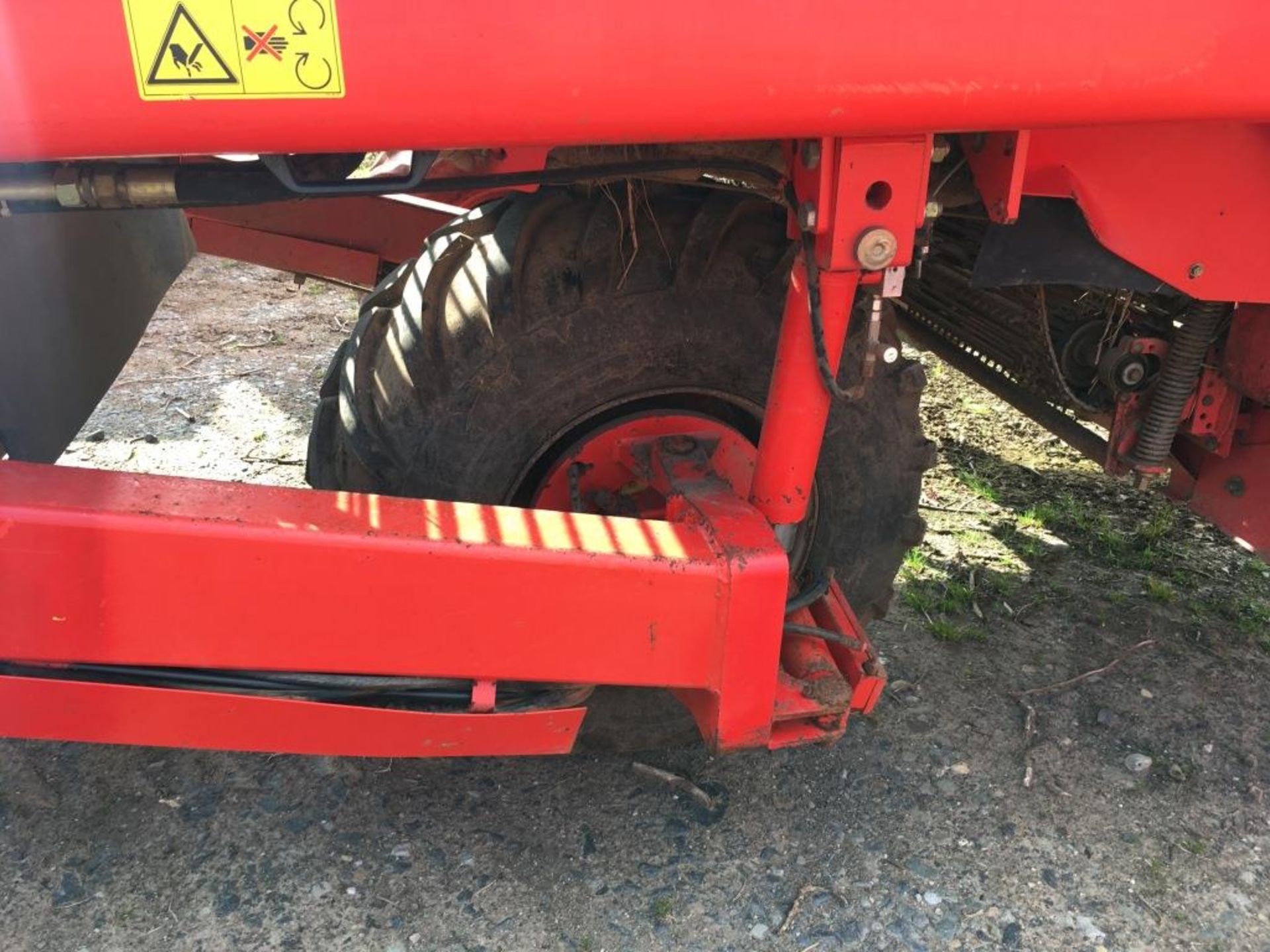 Grimme GZ 1700DLS two row potato harvester, serial number: 44201017 (2002) - Image 8 of 12