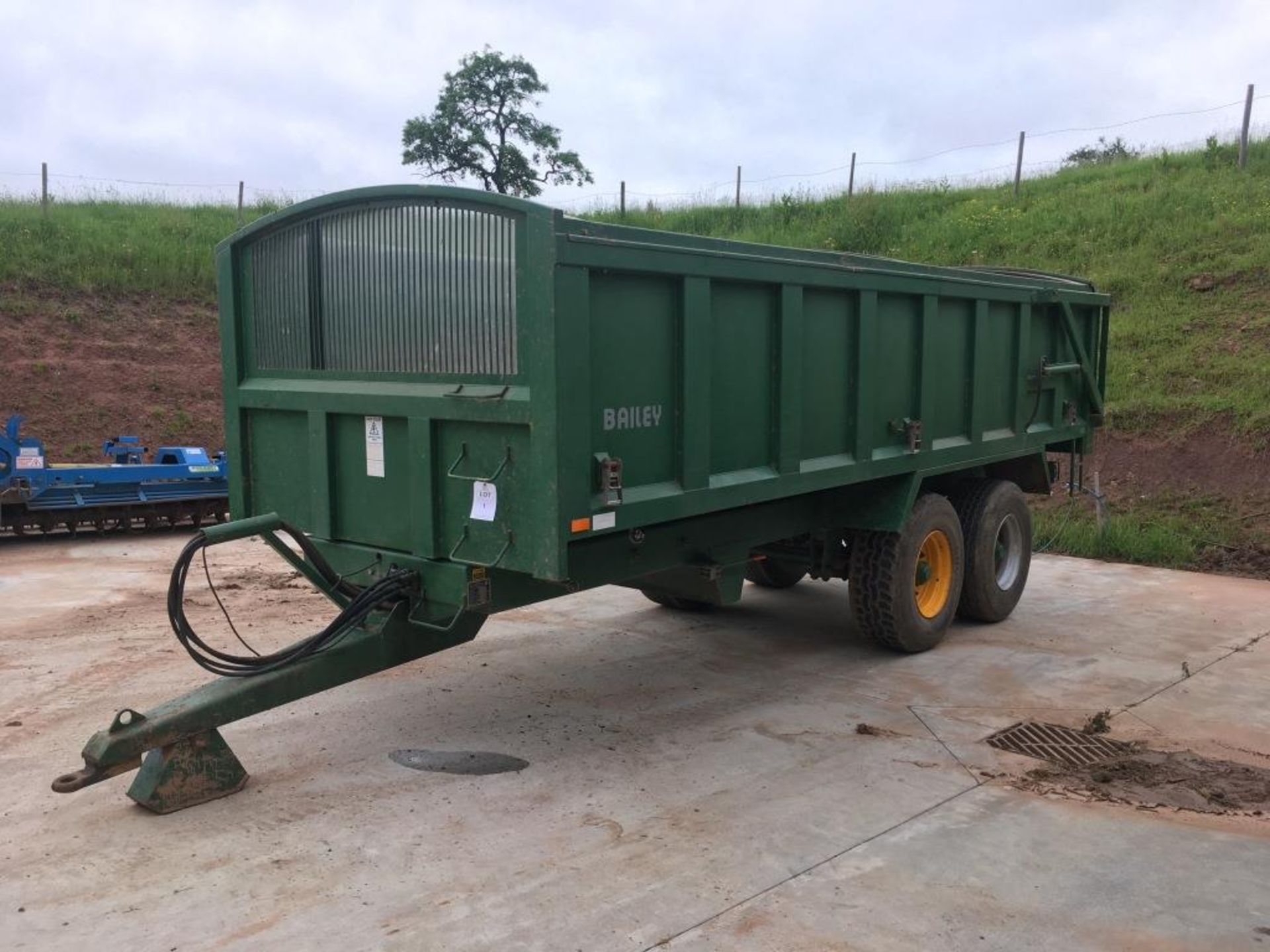 Bailey 14 ton twin axle tipping root trailer, super singles, serial number: 7512.14T (2008)