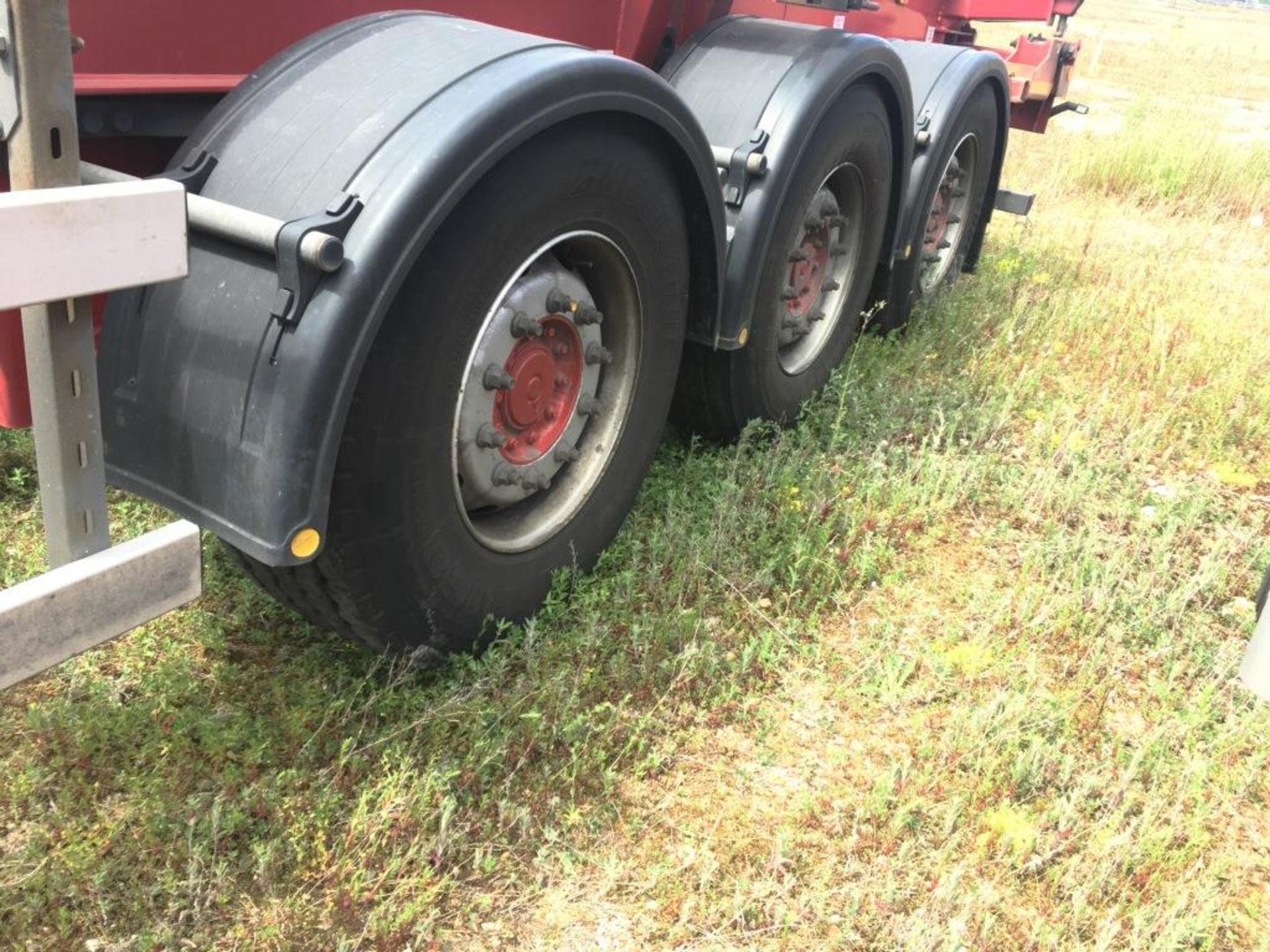 Dennison 14 Lock Sliding Bogie Skeletal trailer, reference 49452, year of manufacture 2016, 3 x - Image 6 of 18