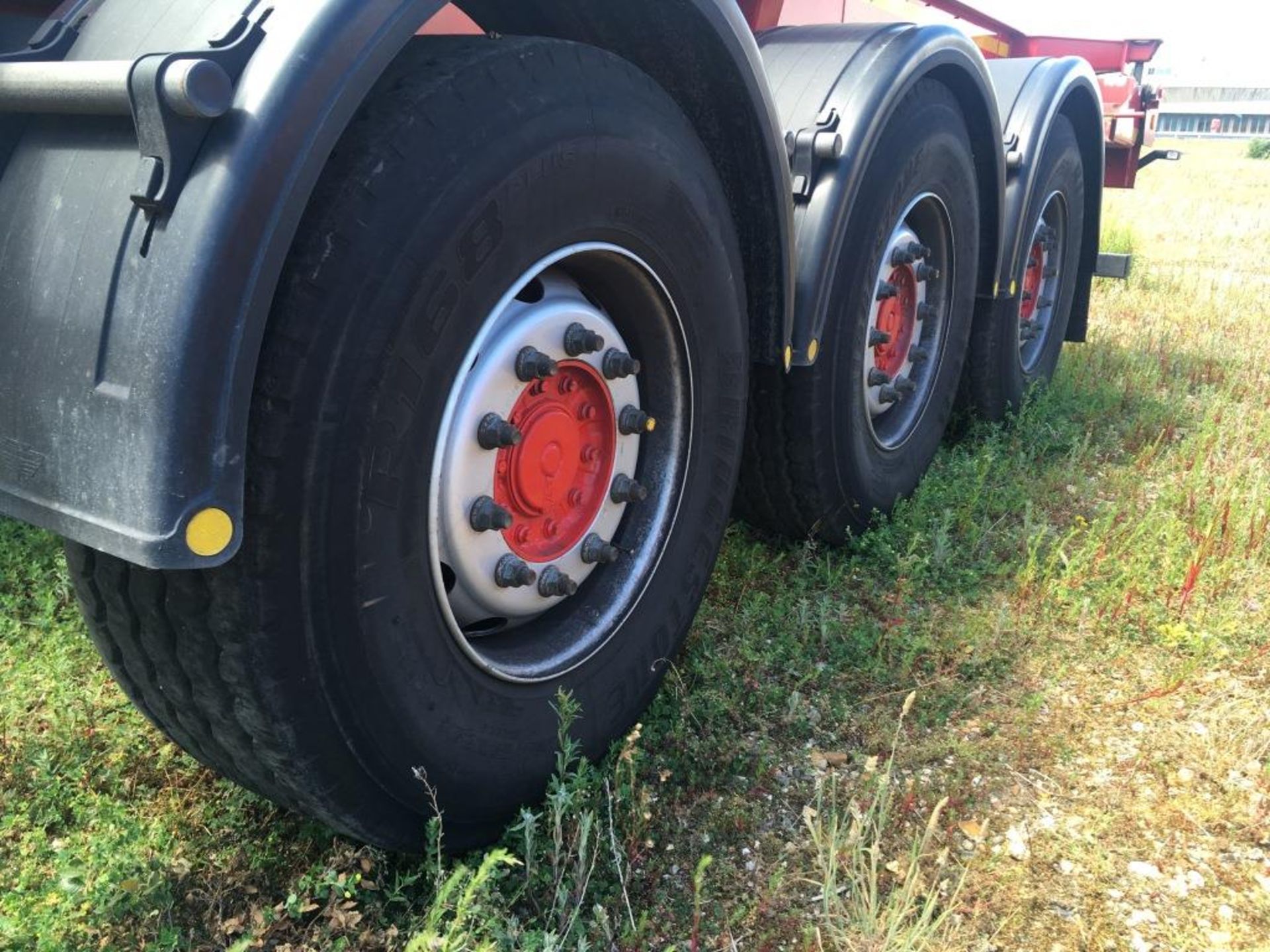 Dennison 14 Lock Sliding Bogie Skeletal trailer, reference 49450, year of manufacture 2016, 3 x - Image 6 of 20