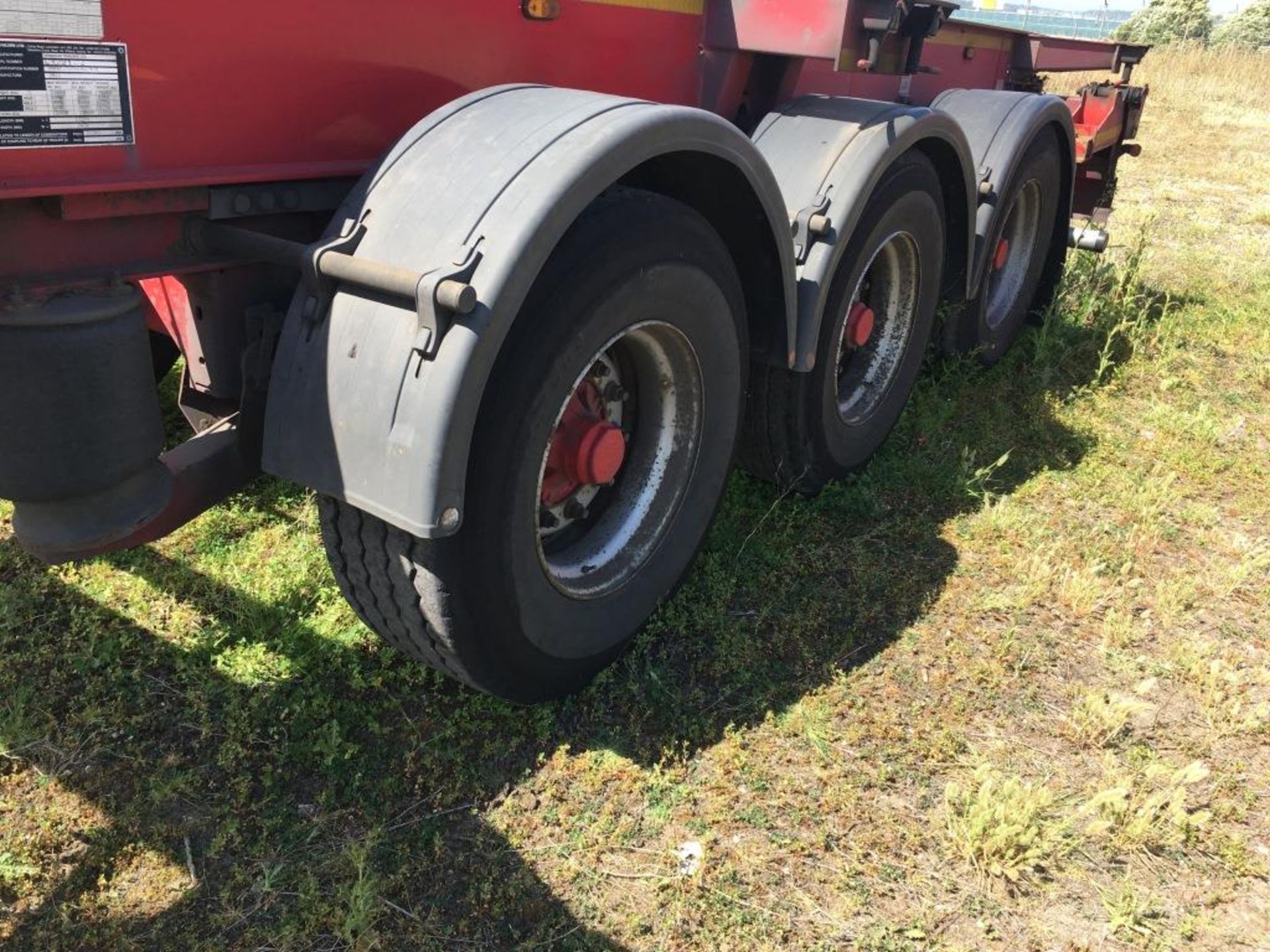 Dennison 14 Lock Sliding Bogie Skeletal trailer, reference 27478, year of manufacture 2011, 3 x - Image 5 of 14