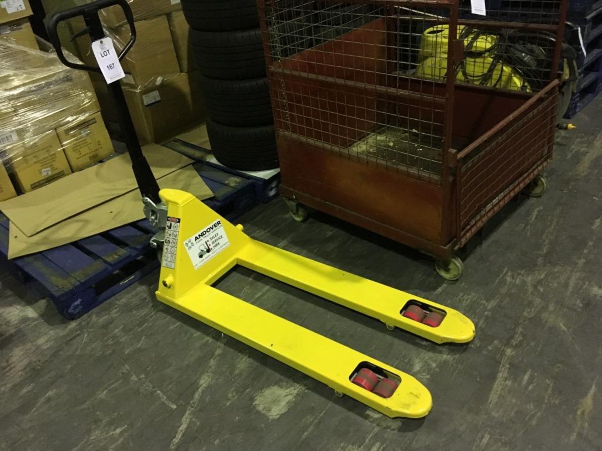 Total Lifter 2,500 kg pallet truck serial number 17042852M/512 (2017). Please note: This