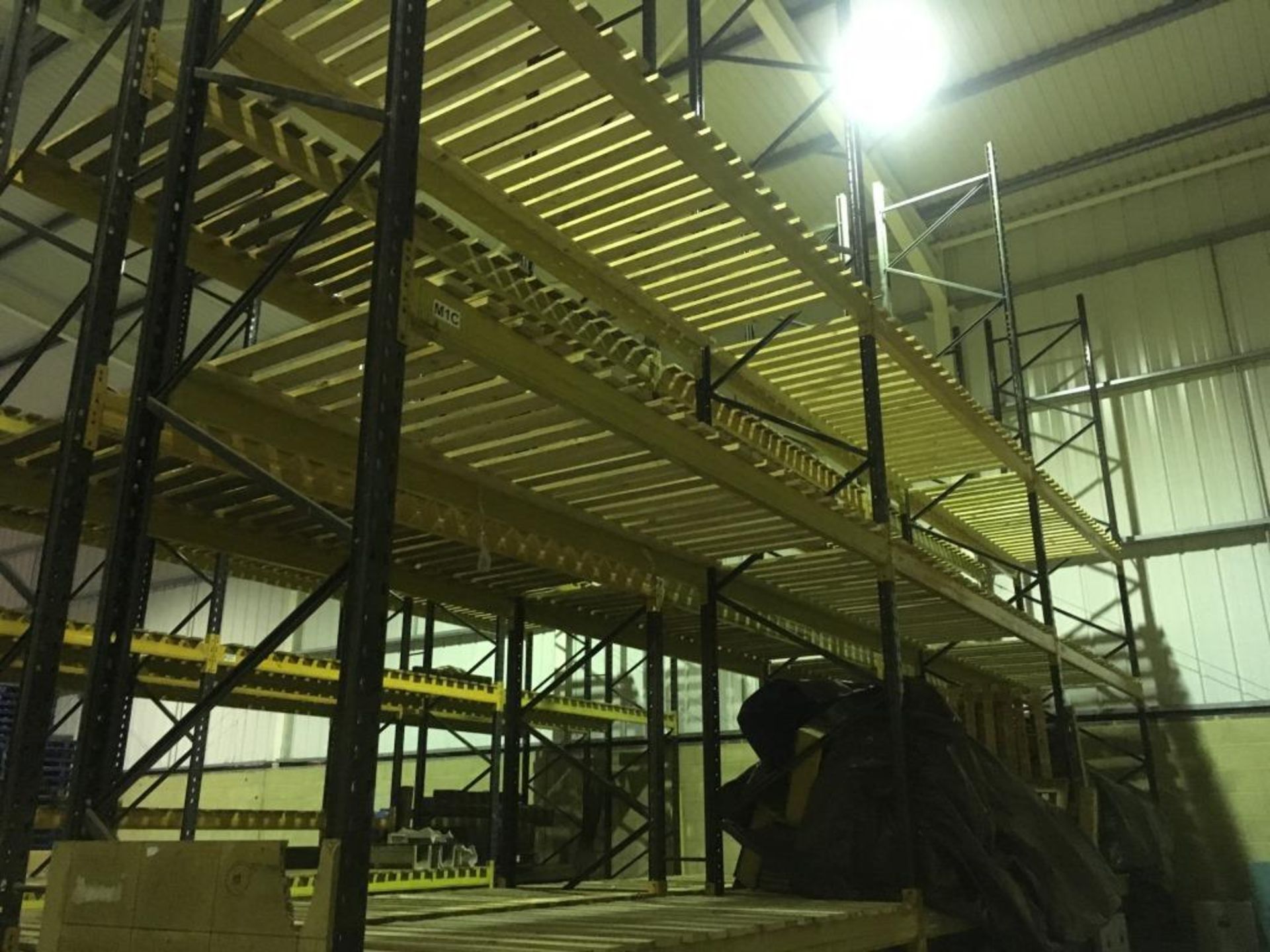 15 bays of boltless racking comprising 20 vertical frames measuring 7.5m tall and 1.1m deep and 86 - Image 5 of 6