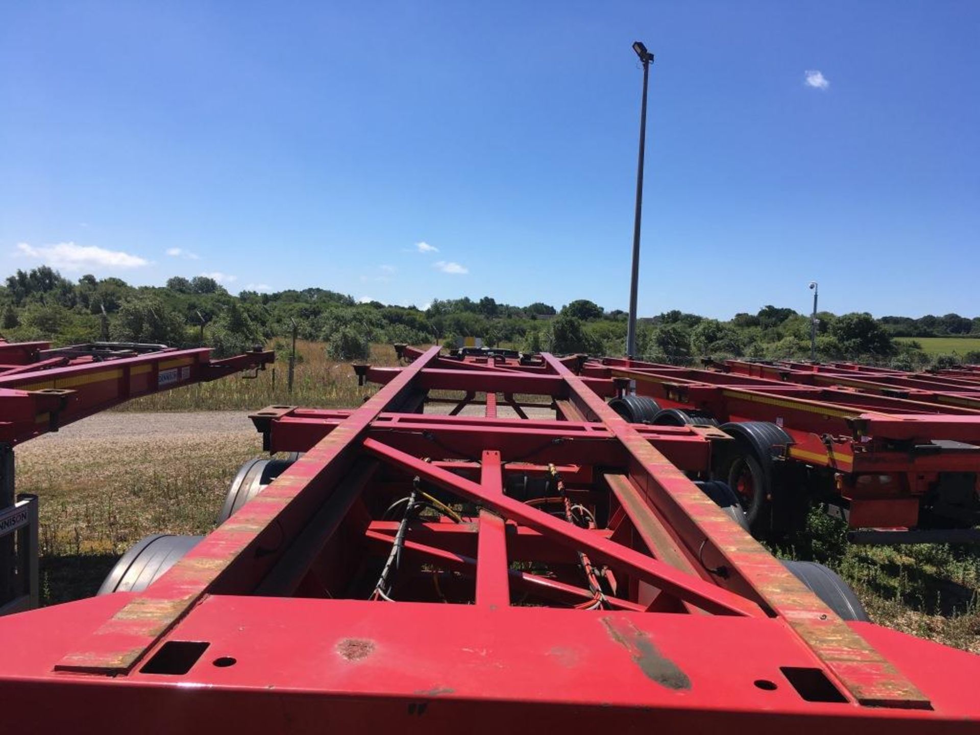 Dennison 14 Lock Sliding Bogie Skeletal trailer, reference 27117, year of manufacture 2011, 3 x - Image 5 of 15