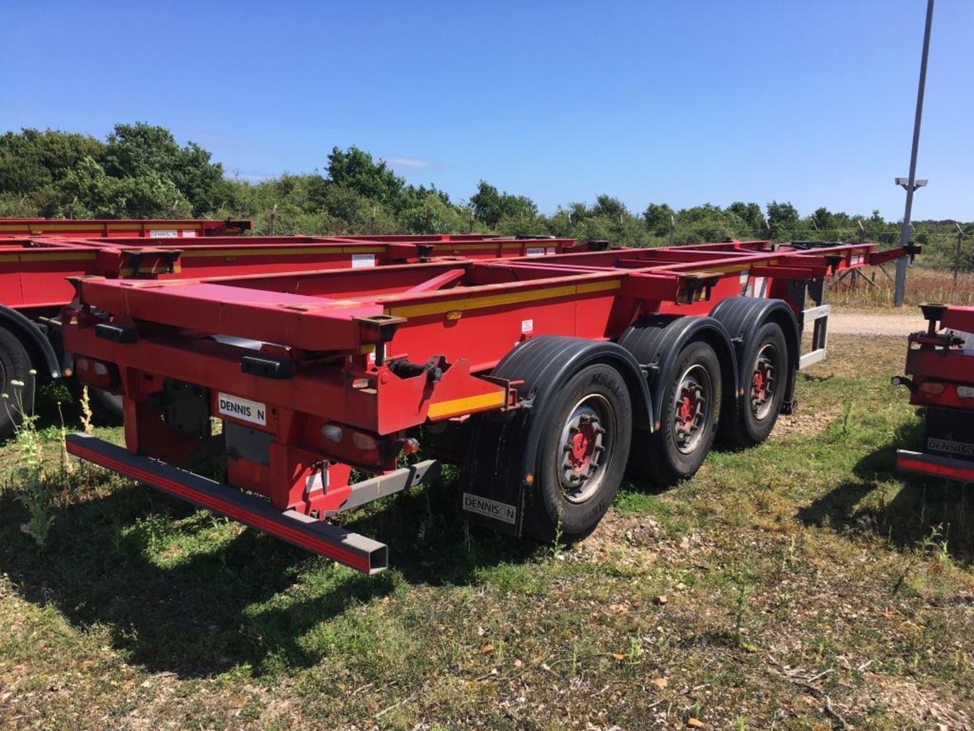 Dennison 14 Lock Sliding Bogie Skeletal trailer, reference 42074, year of manufacture 2014, 3 x - Image 2 of 17