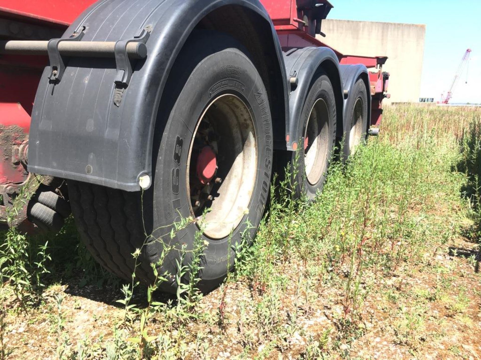 Dennison 14 Lock Sliding Bogie Skeletal trailer, reference 26716, year of manufacture 2011, 3 x - Image 8 of 12