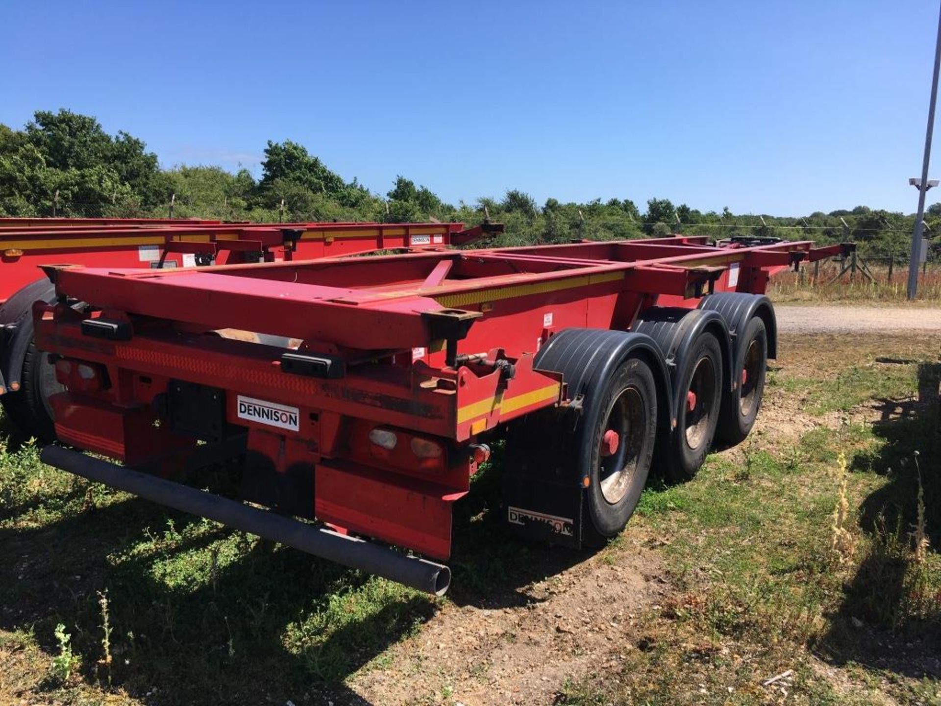 Dennison 14 Lock Sliding Bogie Skeletal trailer, reference 27459, year of manufacture 2011, 3 x - Image 2 of 15