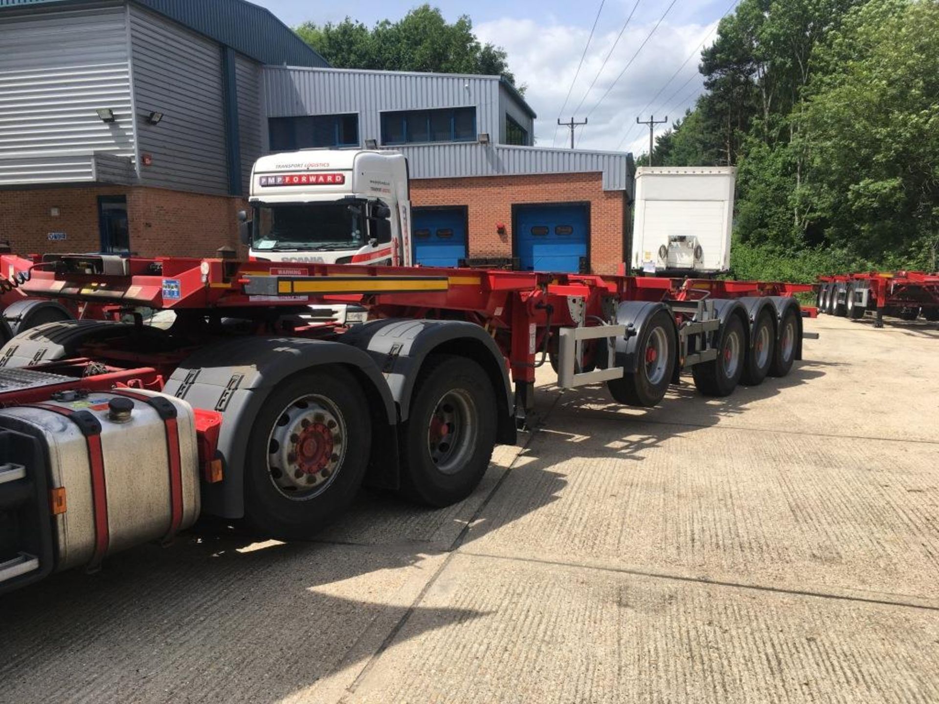 Dennison Multi Function 4 Axle Splitting Skeletal trailer, reference 50390 & 50391, year of - Image 2 of 22