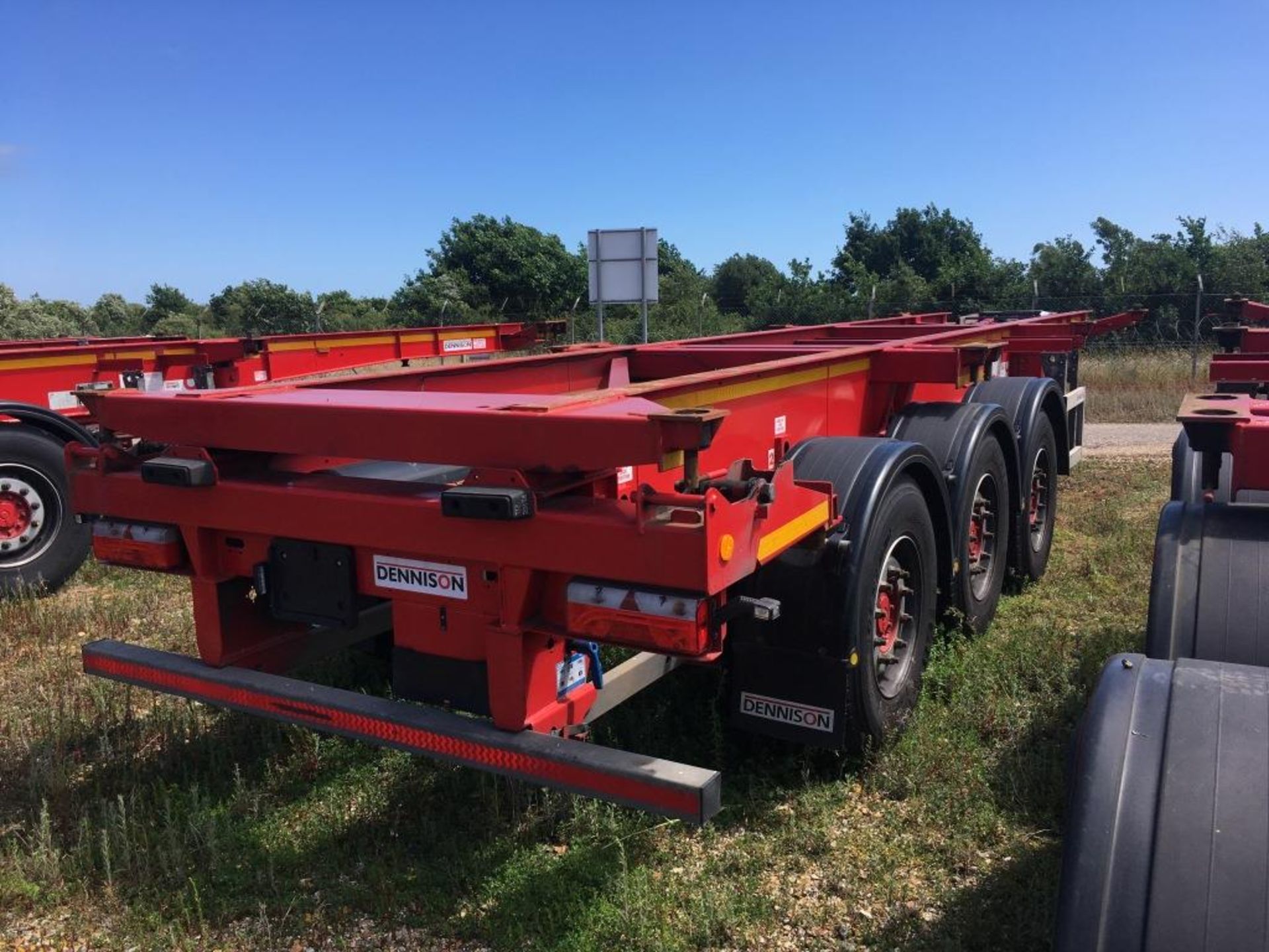 Dennison 14 Lock Sliding Bogie Skeletal trailer, reference 49450, year of manufacture 2016, 3 x - Image 4 of 20