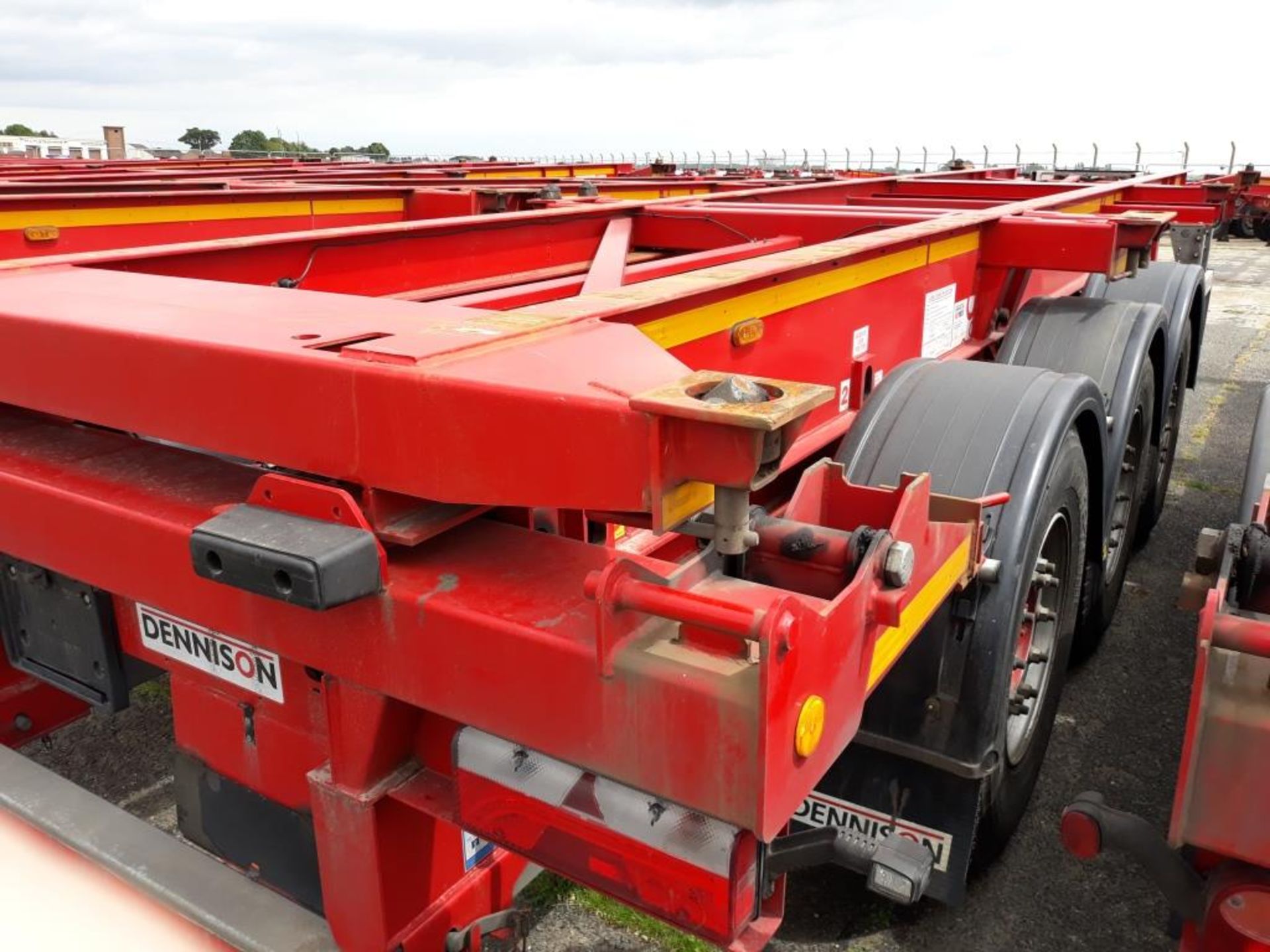 Dennison 14 Lock Sliding Bogie Skeletal trailer, reference 50315, year of manufacture 2017, 3 x - Image 5 of 15