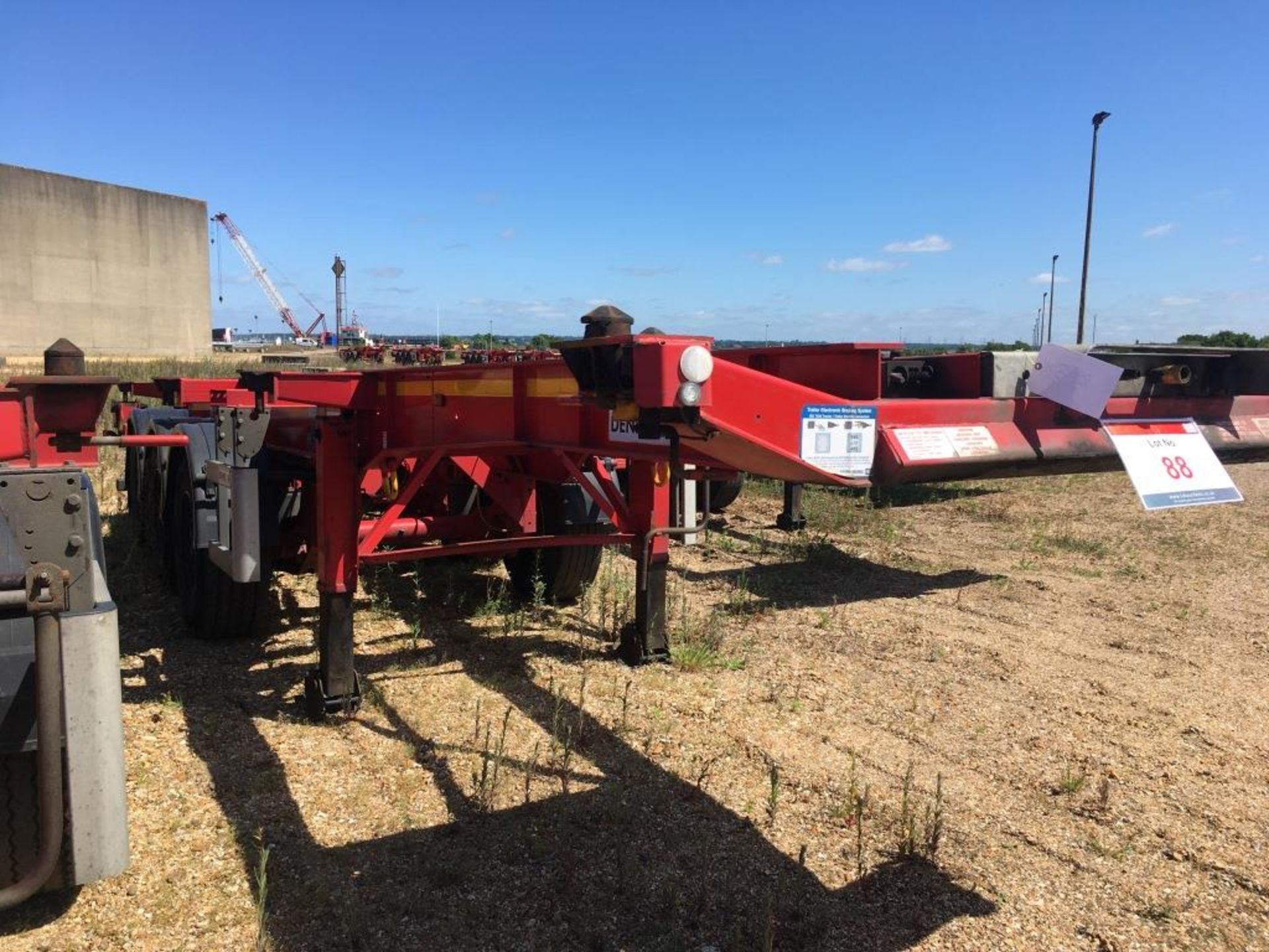 Dennison 14 Lock Sliding Bogie Skeletal trailer, reference 42091, year of manufacture 2014, 3 x - Image 4 of 16