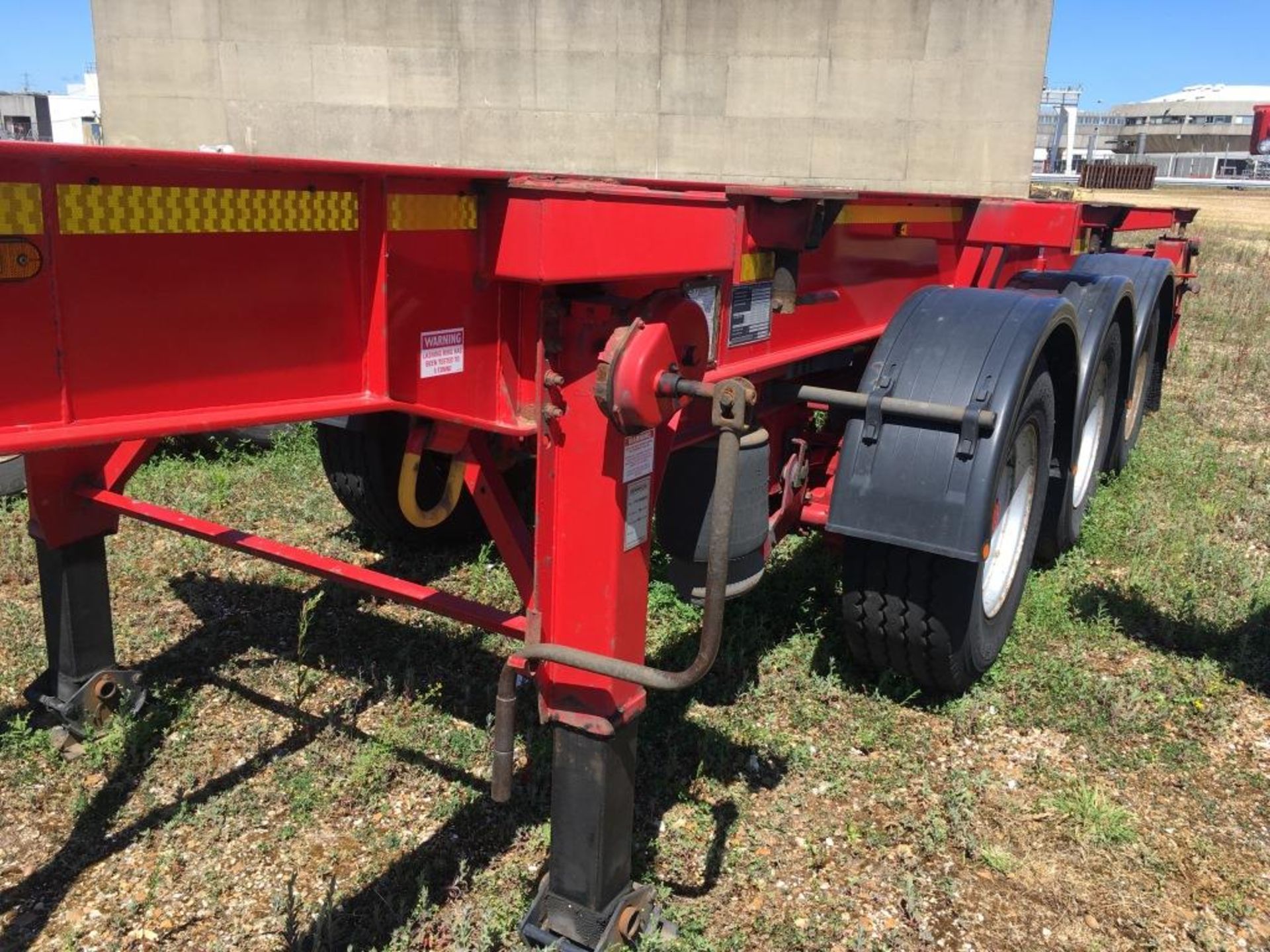 Dennison 14 Lock Sliding Bogie Skeletal trailer, reference 27472, year of manufacture 2011, 3 x - Image 6 of 16