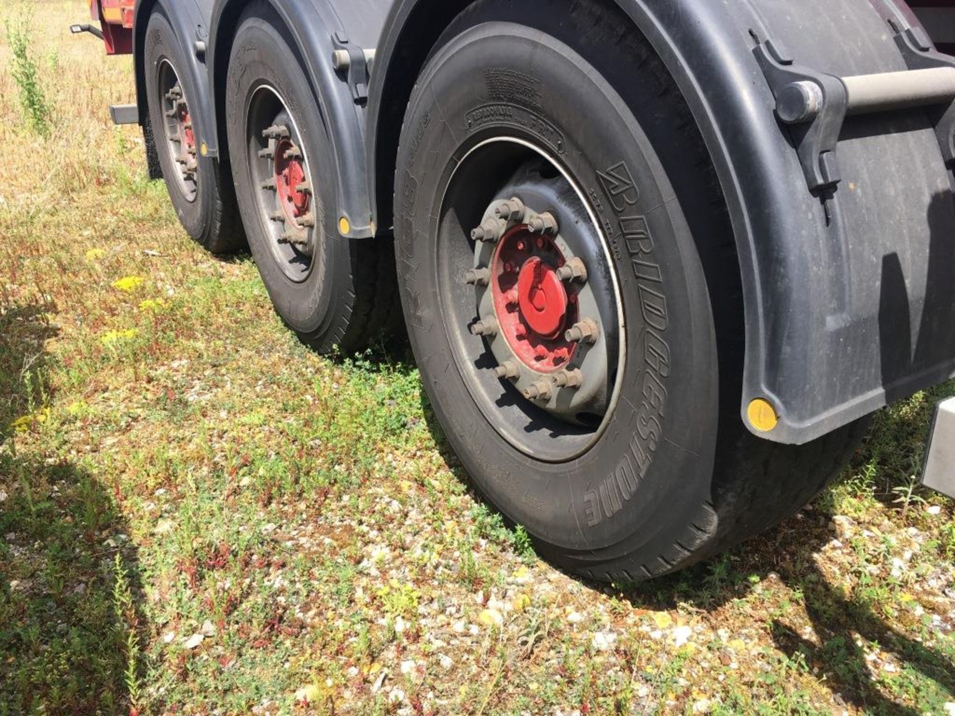 Dennison 14 Lock Sliding Bogie Skeletal trailer, reference 49435, year of manufacture 2016, 3 x - Image 6 of 19