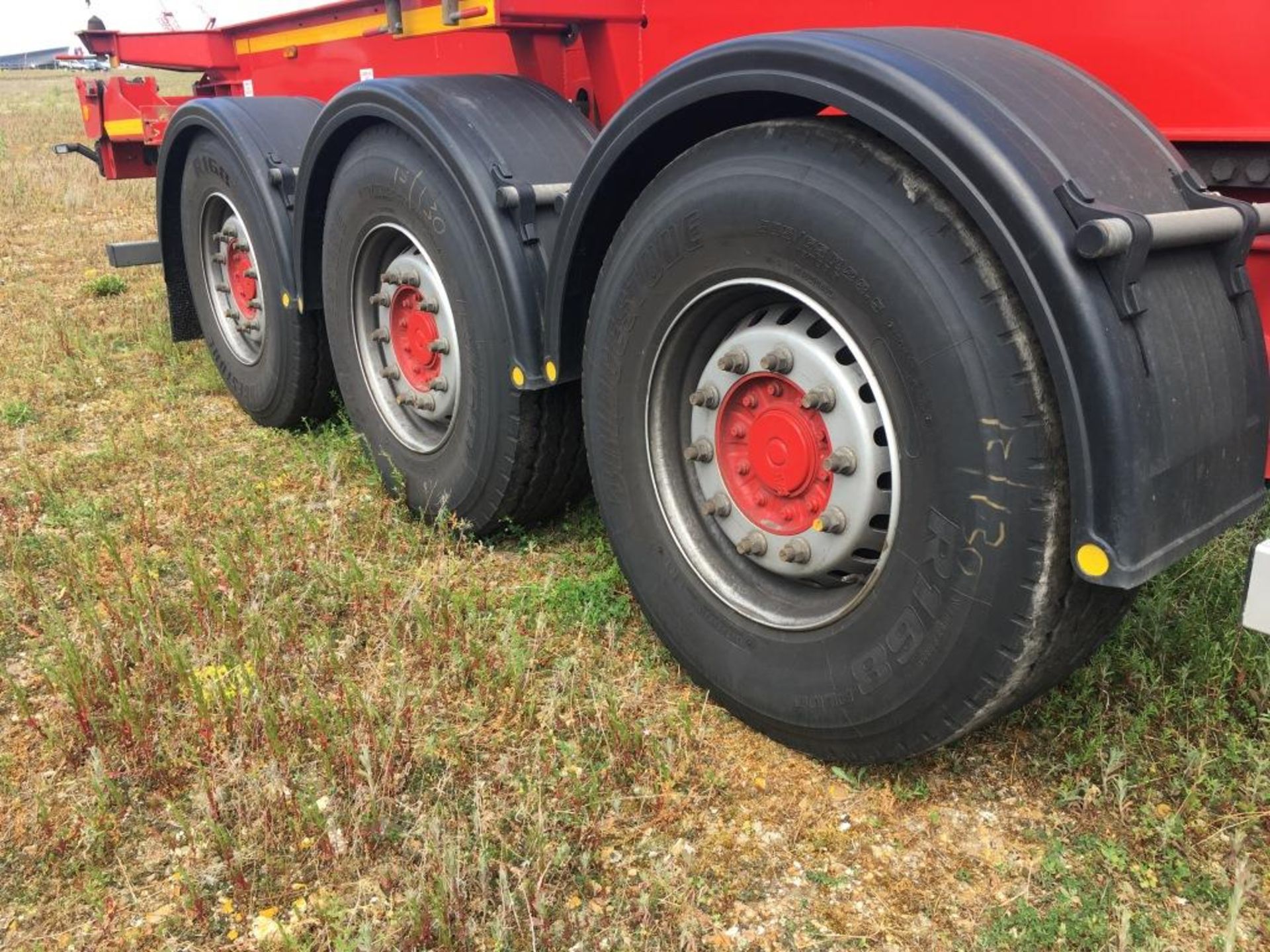 Dennison 14 Lock Sliding Bogie Skeletal trailer, reference 50312, year of manufacture 2017, 3 x - Image 7 of 17