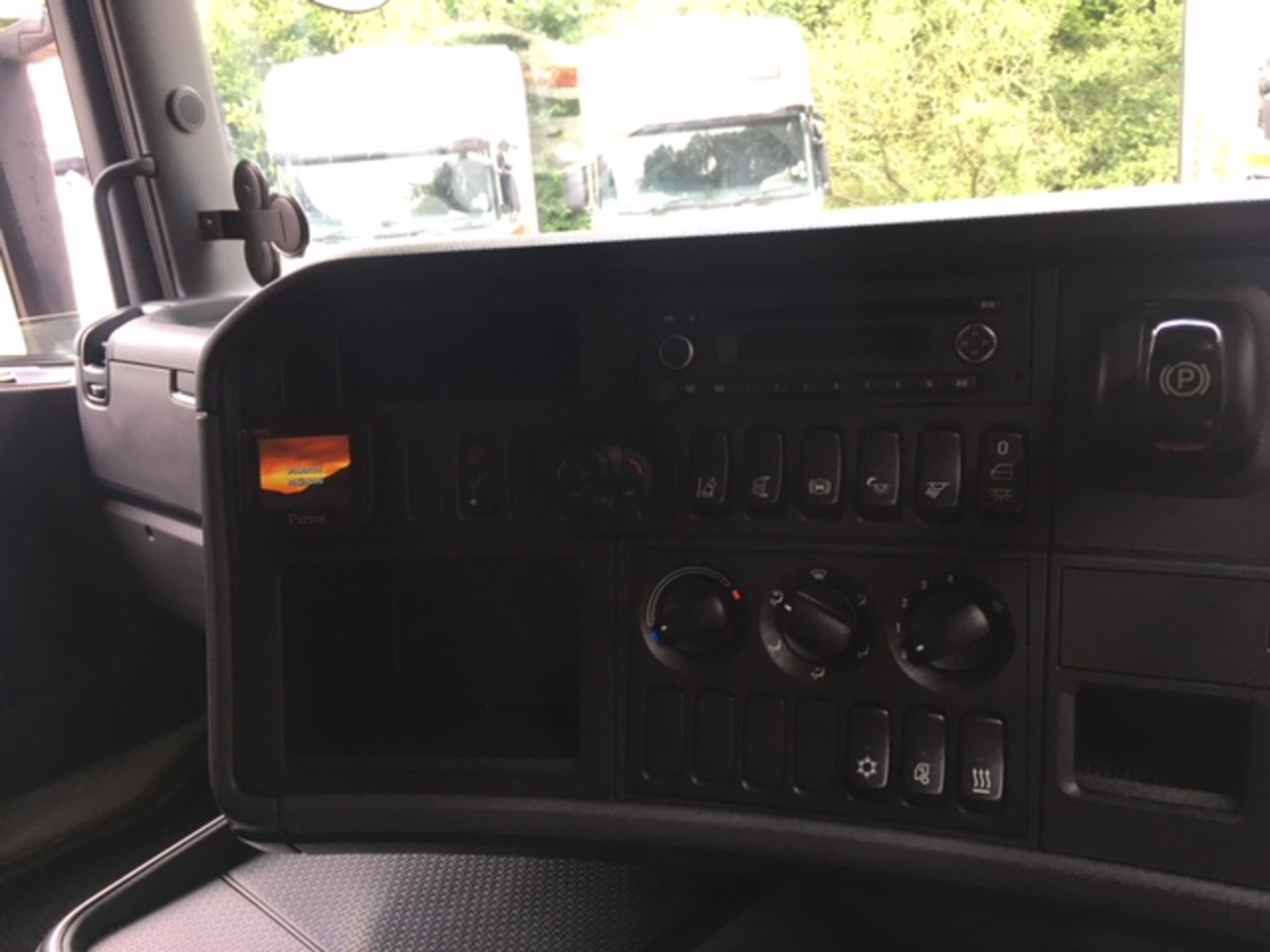 Scania R450 LA 6X2/2MNA High Line tractor unit, 2 Pedal Opticruise Gearbox, Registration number - Image 8 of 20