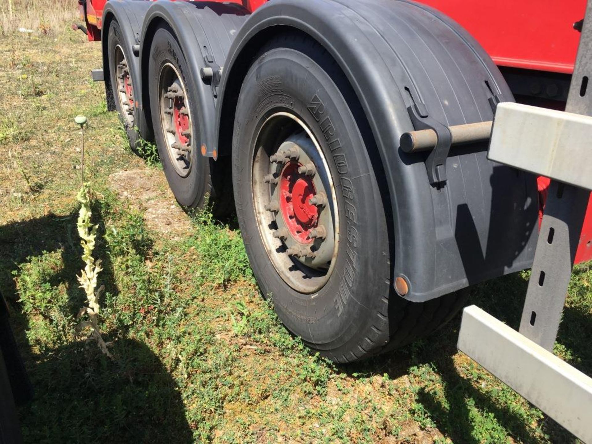 Dennison 14 Lock Sliding Bogie Skeletal trailer, reference 42086, year of manufacture 2014, 3 x - Image 4 of 15