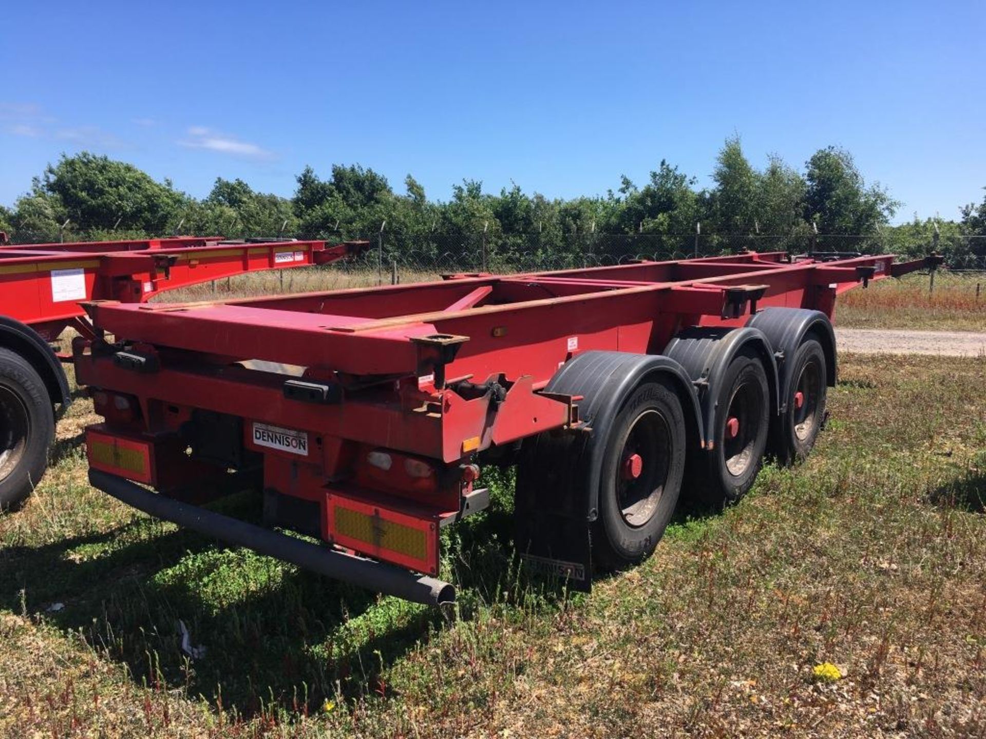 Dennison 14 Lock Sliding Bogie Skeletal trailer, reference 27118, year of manufacture 2011, 3 x - Image 2 of 9