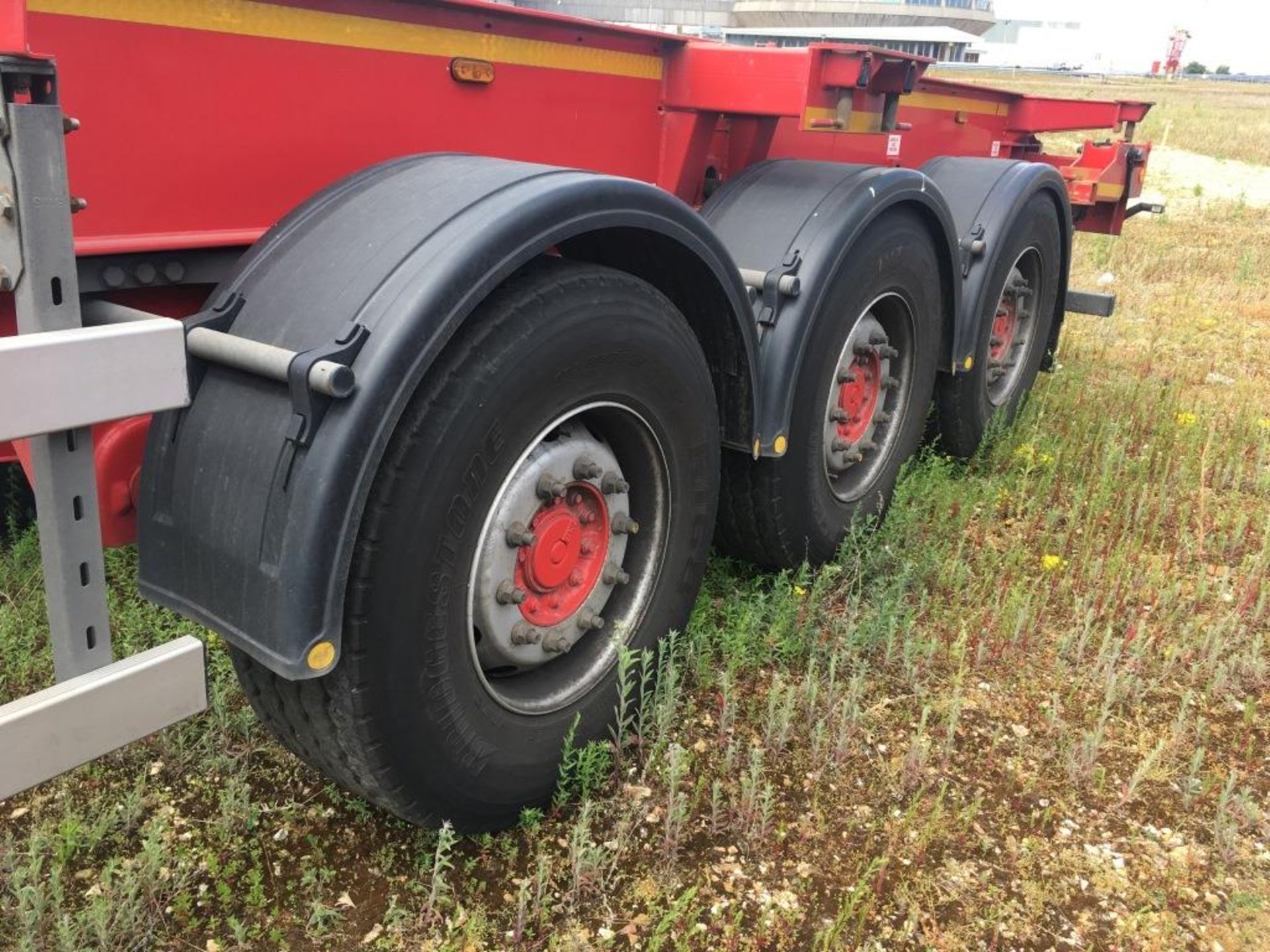 Dennison 14 Lock Sliding Bogie Skeletal trailer, reference 49444, year of manufacture 2016, 3 x - Image 5 of 19