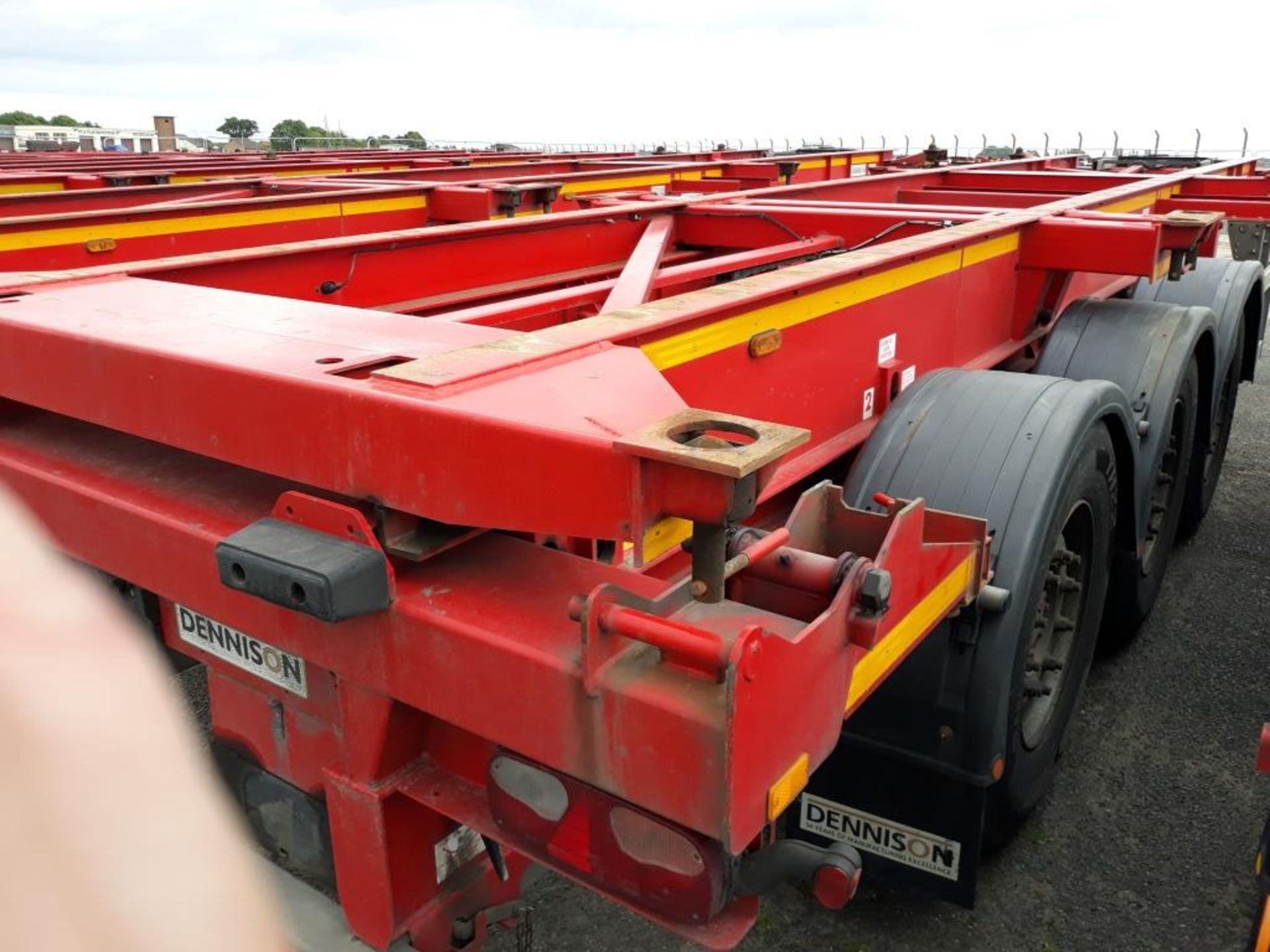 Dennison 14 Lock Sliding Bogie Skeletal trailer, reference 42064, year of manufacture 2014, 3 x - Image 5 of 15