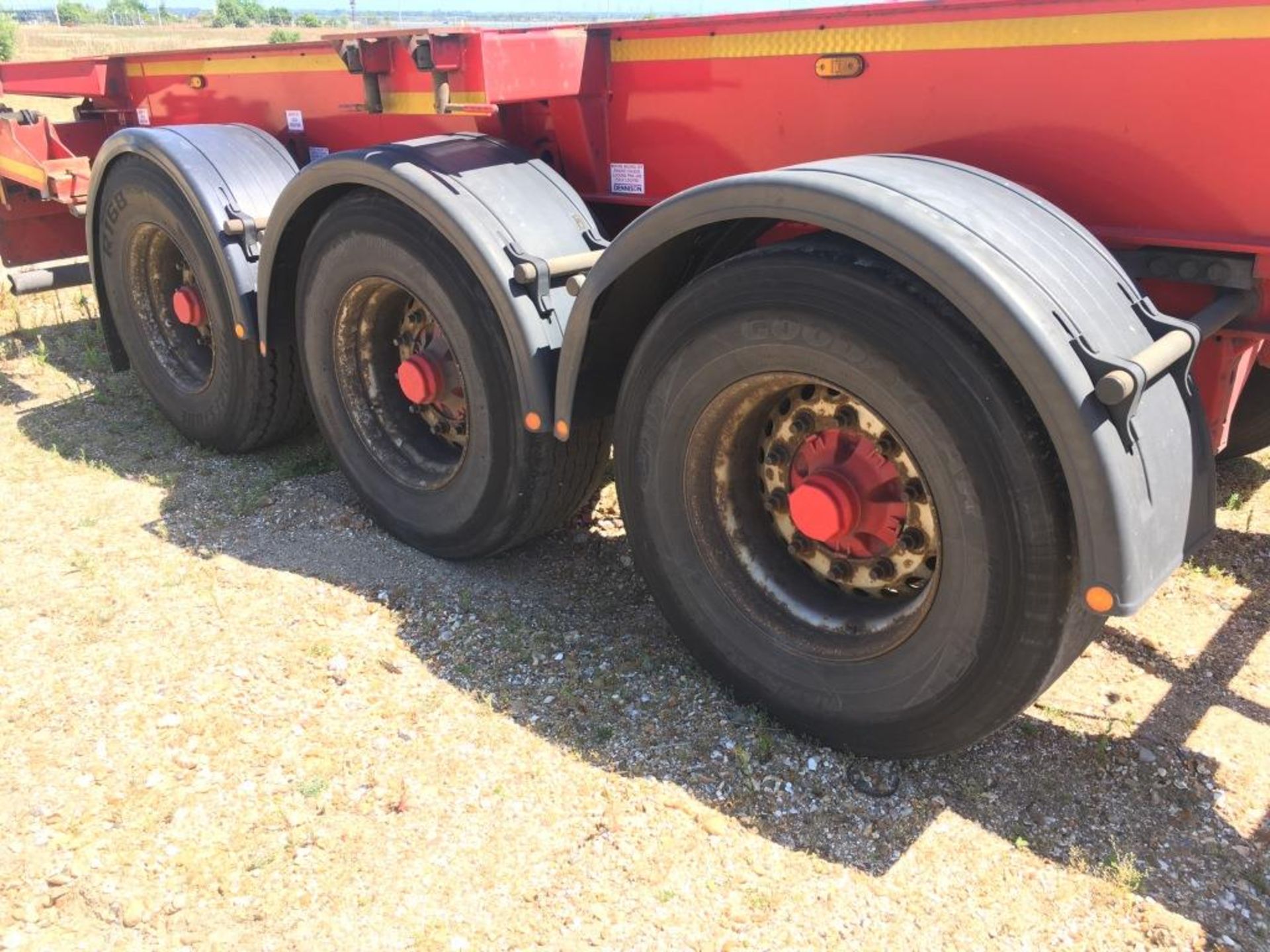 Dennison 14 Lock Sliding Bogie Skeletal trailer, reference 27464, year of manufacture 2011, 3 x - Image 11 of 14