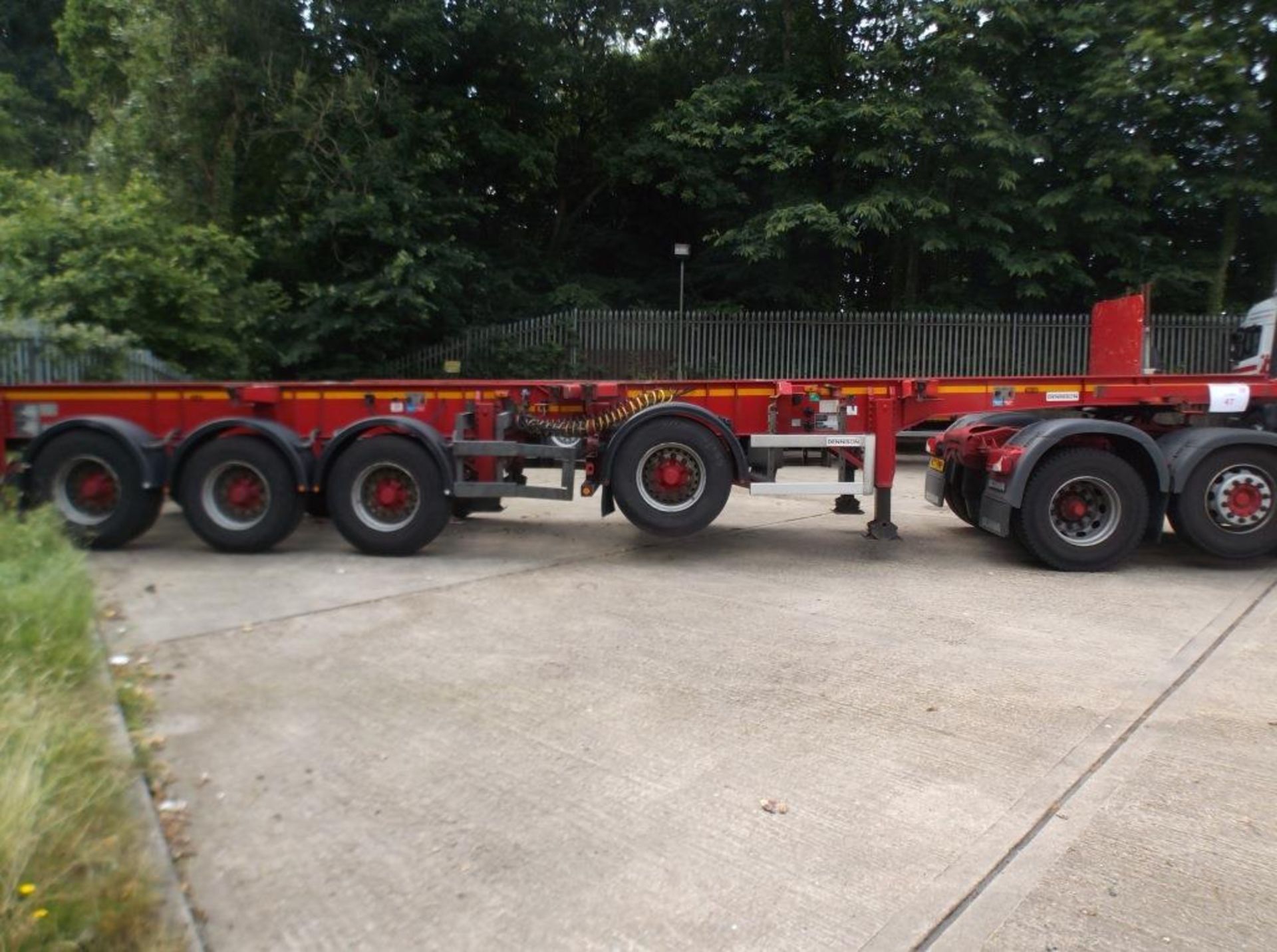 Dennison Multi Function 4 Axle Splitting Skeletal trailer, reference 40130 & 40131, year of - Image 2 of 27