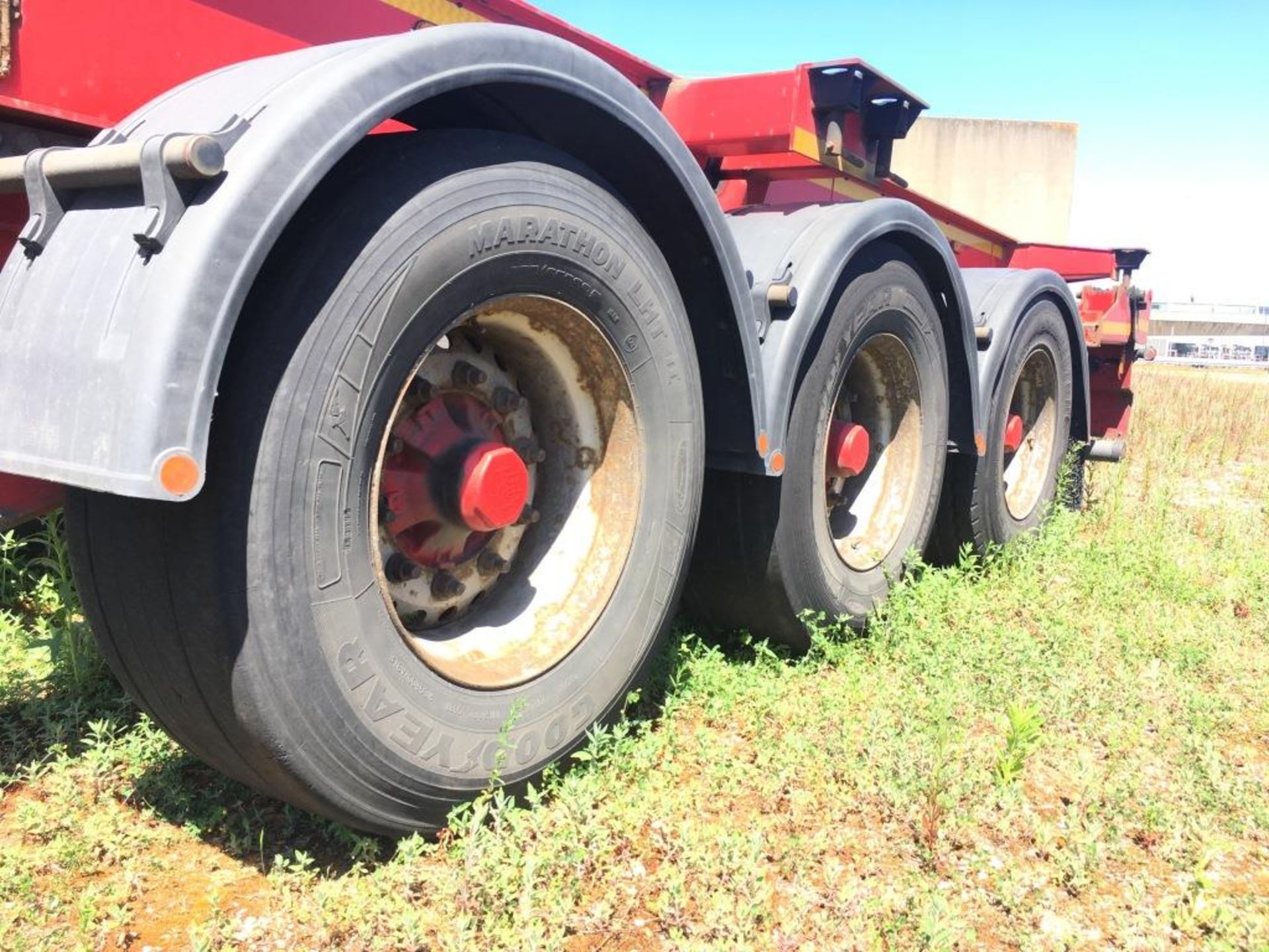 Dennison 14 Lock Sliding Bogie Skeletal trailer, reference 27462, year of manufacture 2011, 3 x - Image 5 of 12