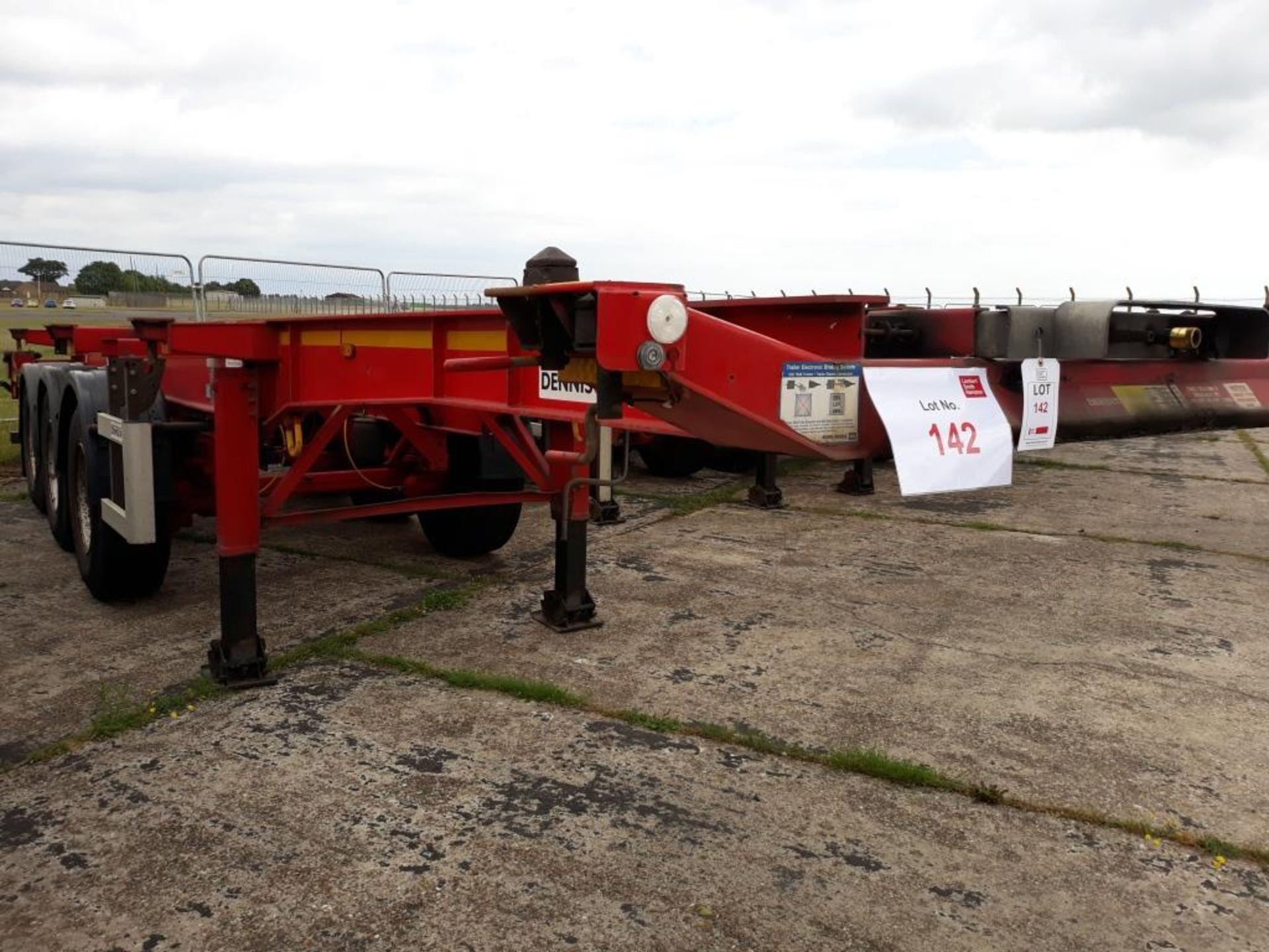 Dennison 14 Lock Sliding Bogie Skeletal trailer, reference 40156, year of manufacture 2013, 3 x