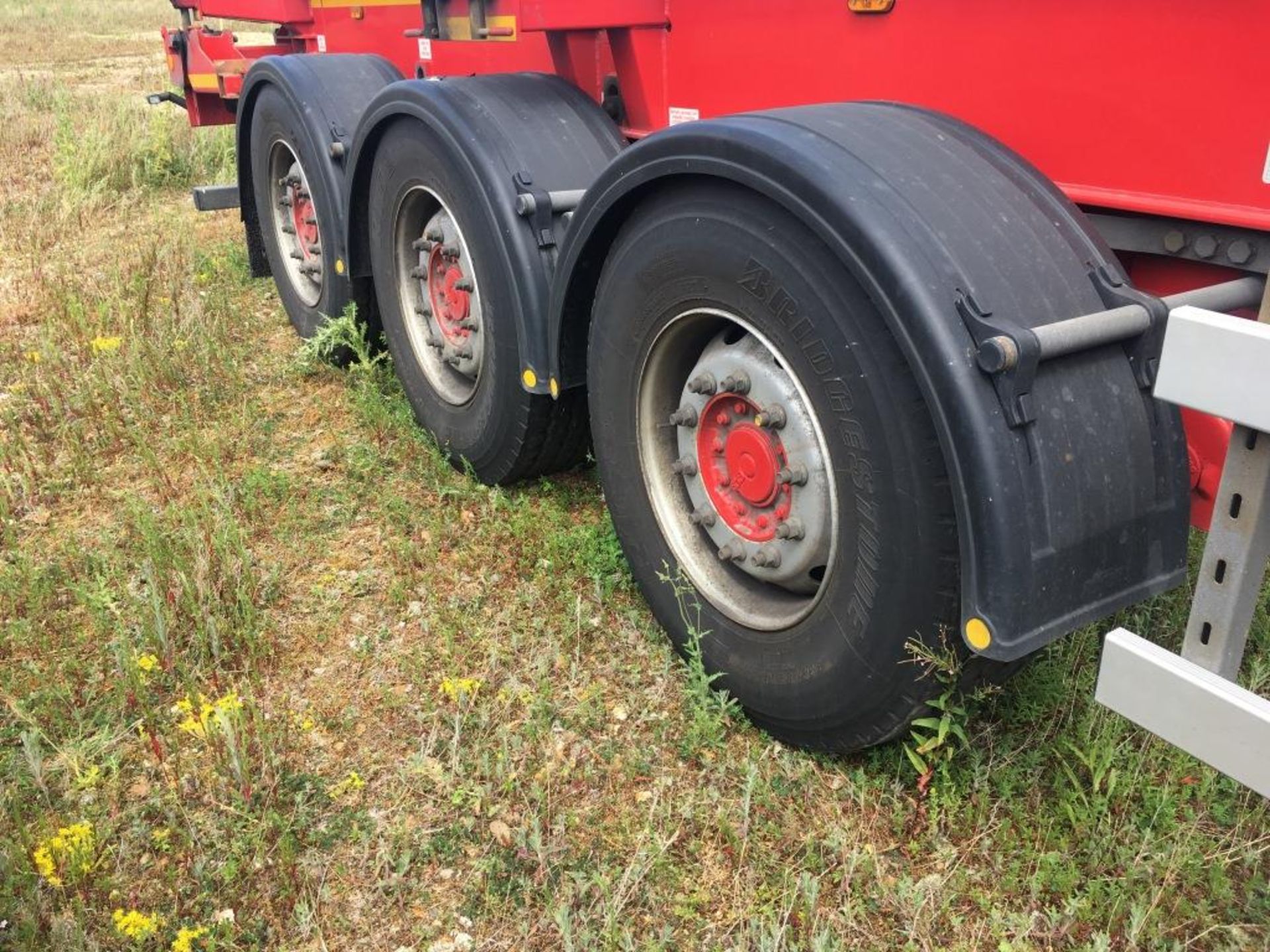 Dennison 14 Lock Sliding Bogie Skeletal trailer, reference 49452, year of manufacture 2016, 3 x - Image 5 of 18