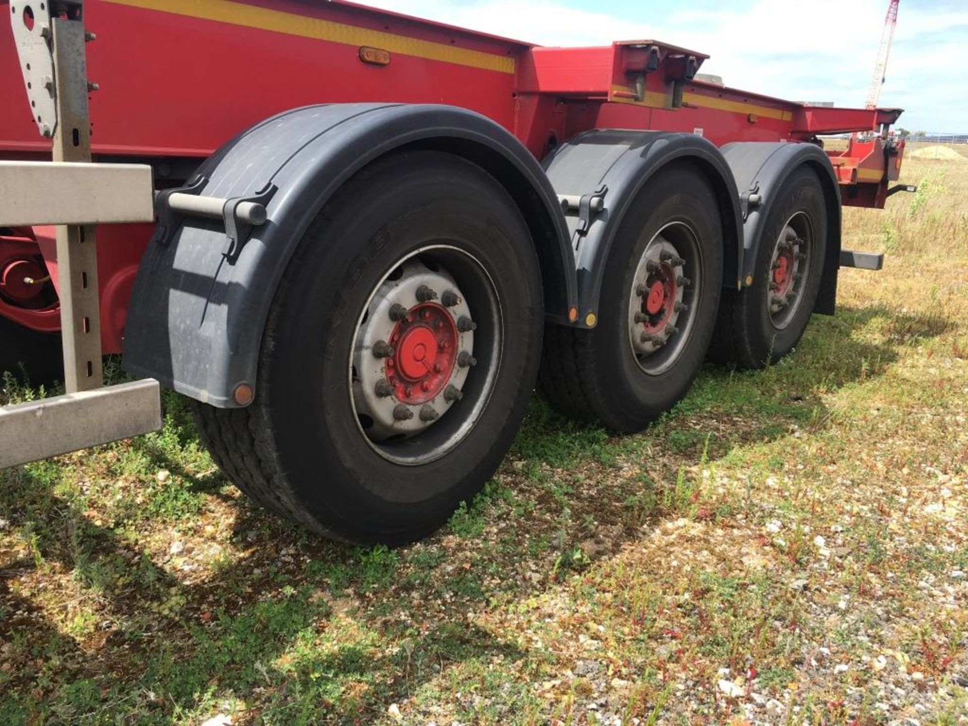 Dennison 14 Lock Sliding Bogie Skeletal trailer, reference 49435, year of manufacture 2016, 3 x - Image 4 of 19