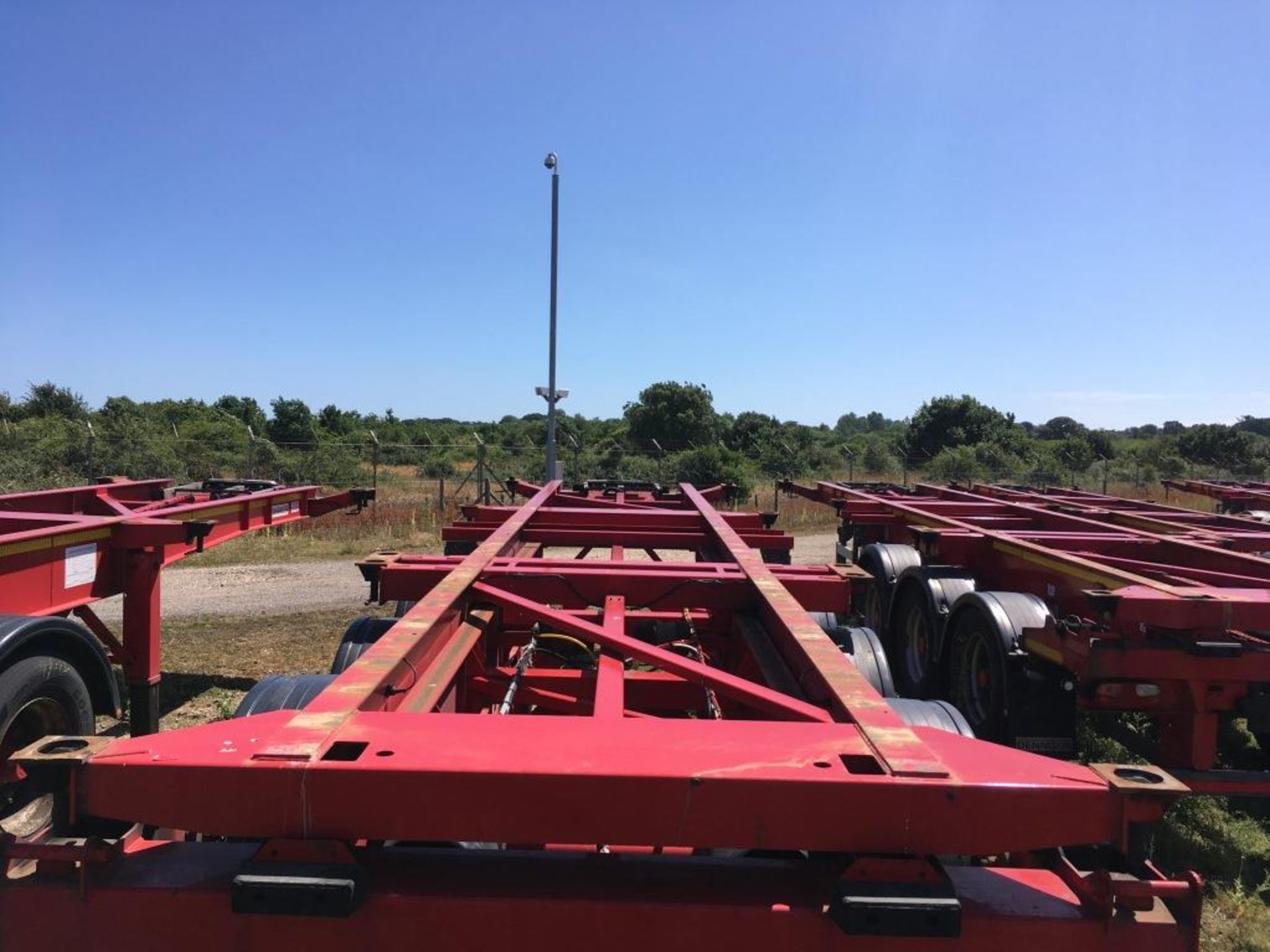 Dennison 14 Lock Sliding Bogie Skeletal trailer, reference 42074, year of manufacture 2014, 3 x - Image 3 of 17