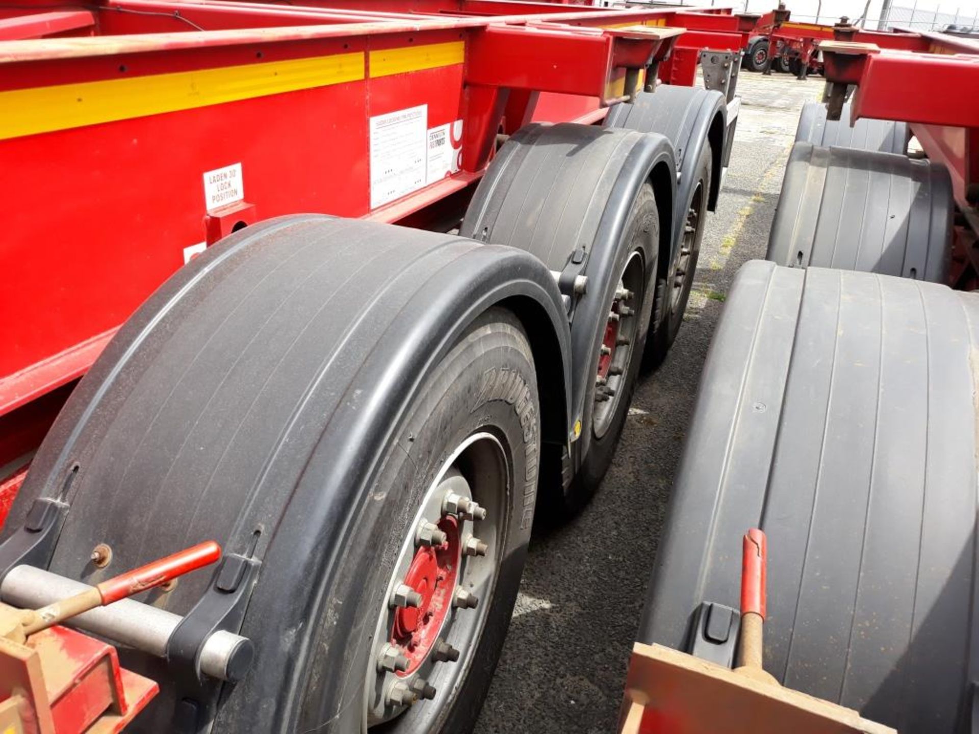 Dennison 14 Lock Sliding Bogie Skeletal trailer, reference 50315, year of manufacture 2017, 3 x - Image 6 of 15