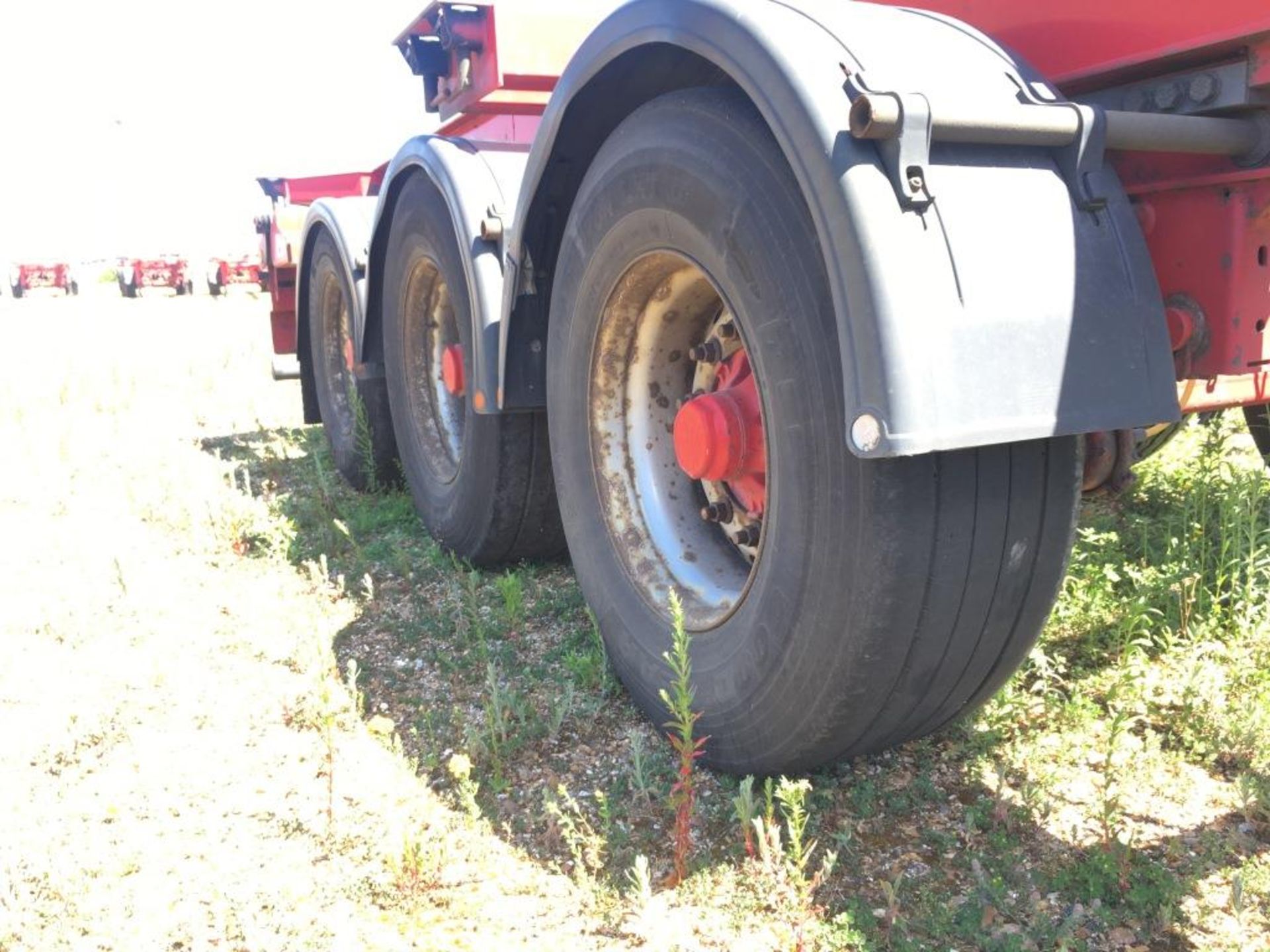 Dennison 14 Lock Sliding Bogie Skeletal trailer, reference 27117, year of manufacture 2011, 3 x - Image 11 of 15