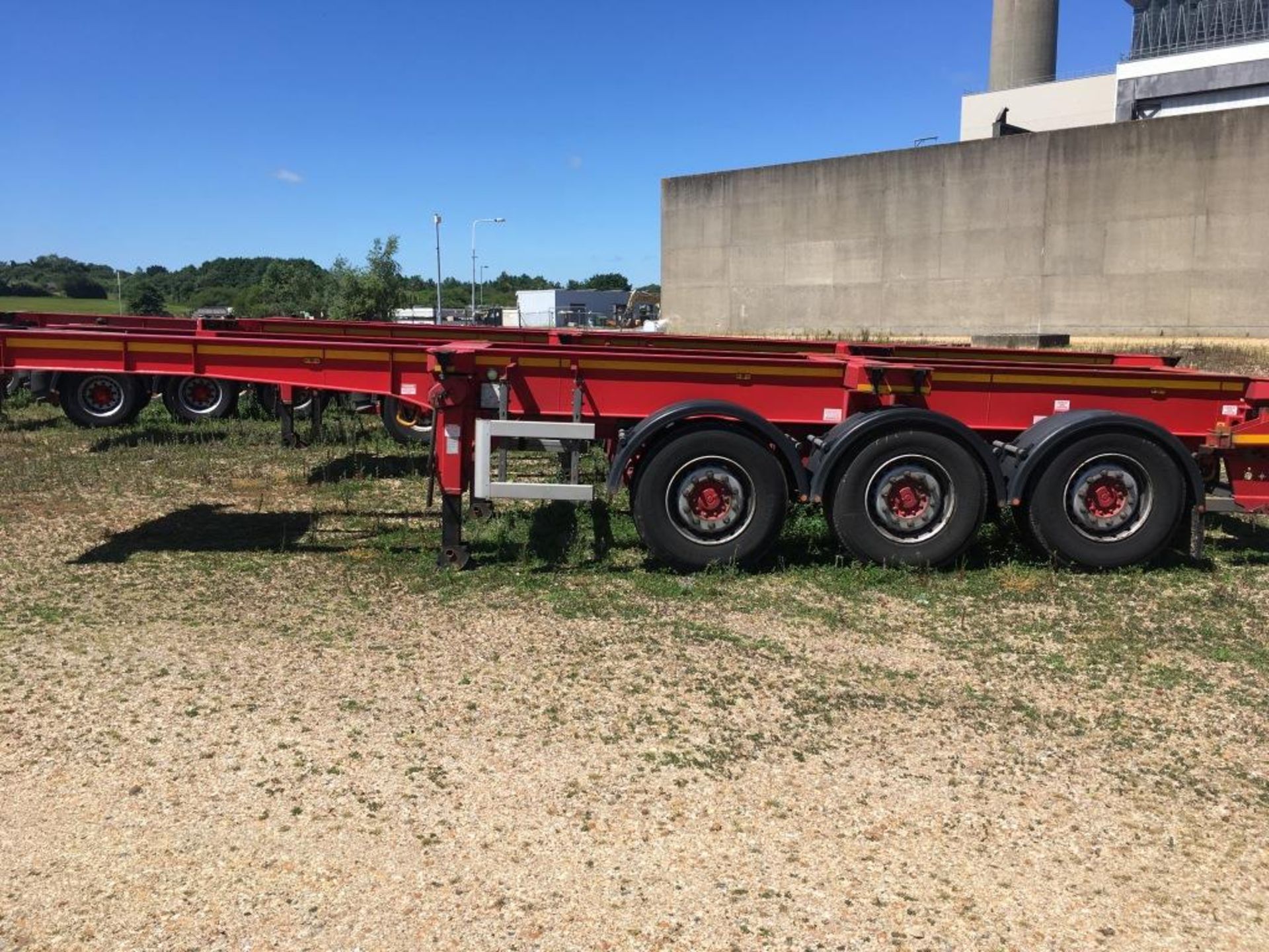 Dennison 14 Lock Sliding Bogie Skeletal trailer, reference 42089, year of manufacture 2014, 3 x - Image 2 of 18