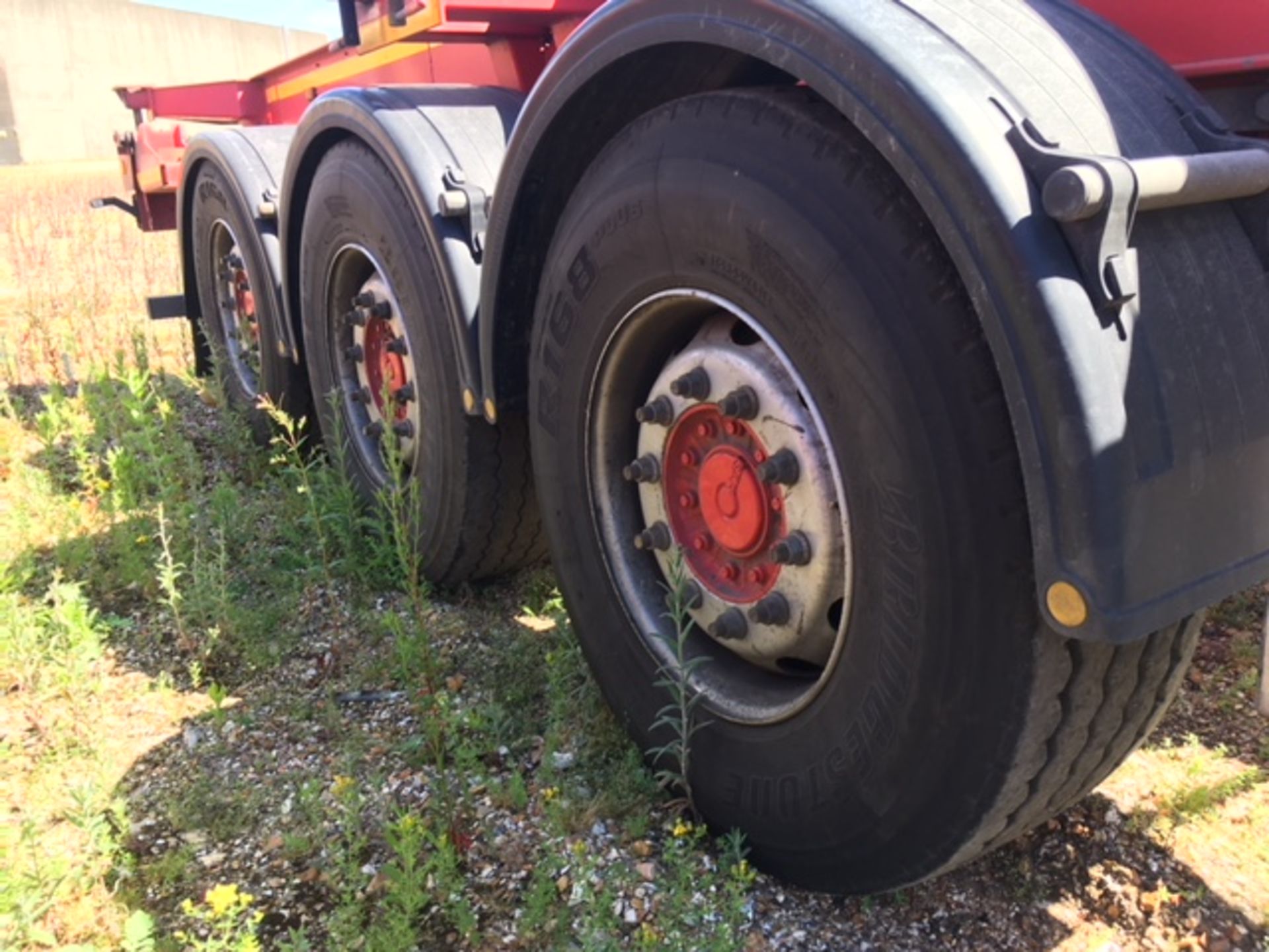 Dennison 14 Lock Sliding Bogie Skeletal trailer, reference 50314, year of manufacture 2017, 3 x - Image 6 of 17