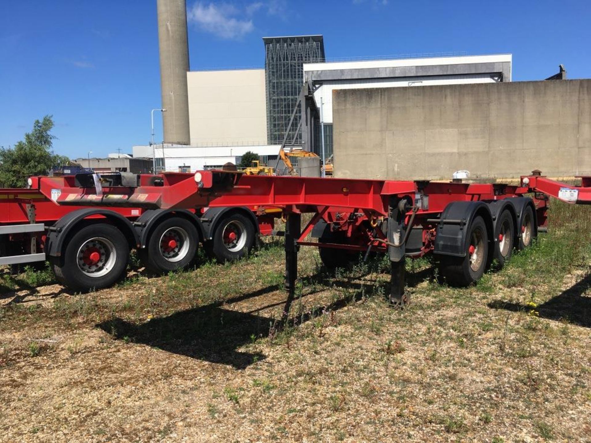 Dennison 14 Lock Sliding Bogie Skeletal trailer, reference 27120, year of manufacture 2011, 3 x