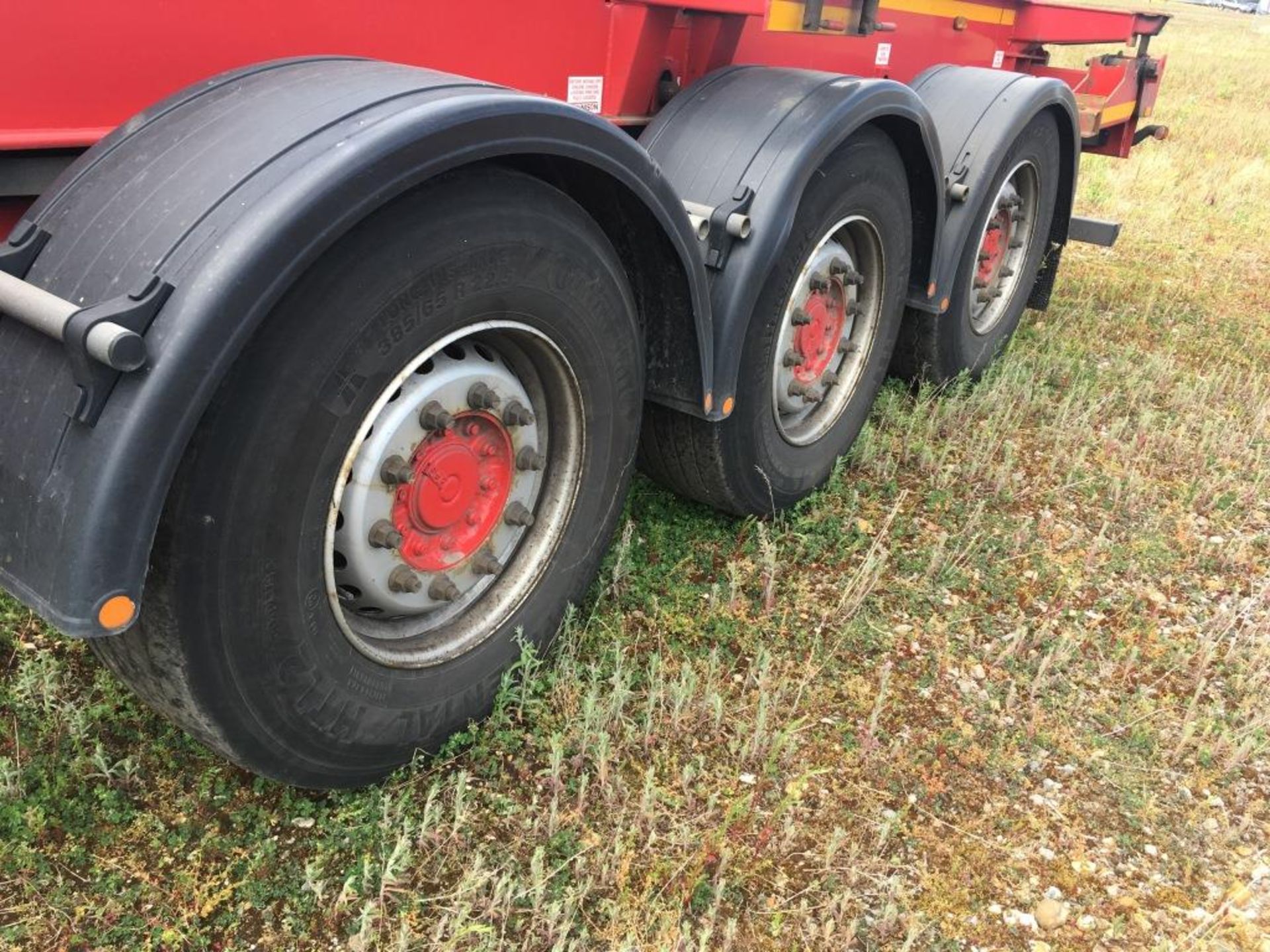 Dennison 14 Lock Sliding Bogie Skeletal trailer, reference 42084, year of manufacture 2014, 3 x - Image 5 of 20