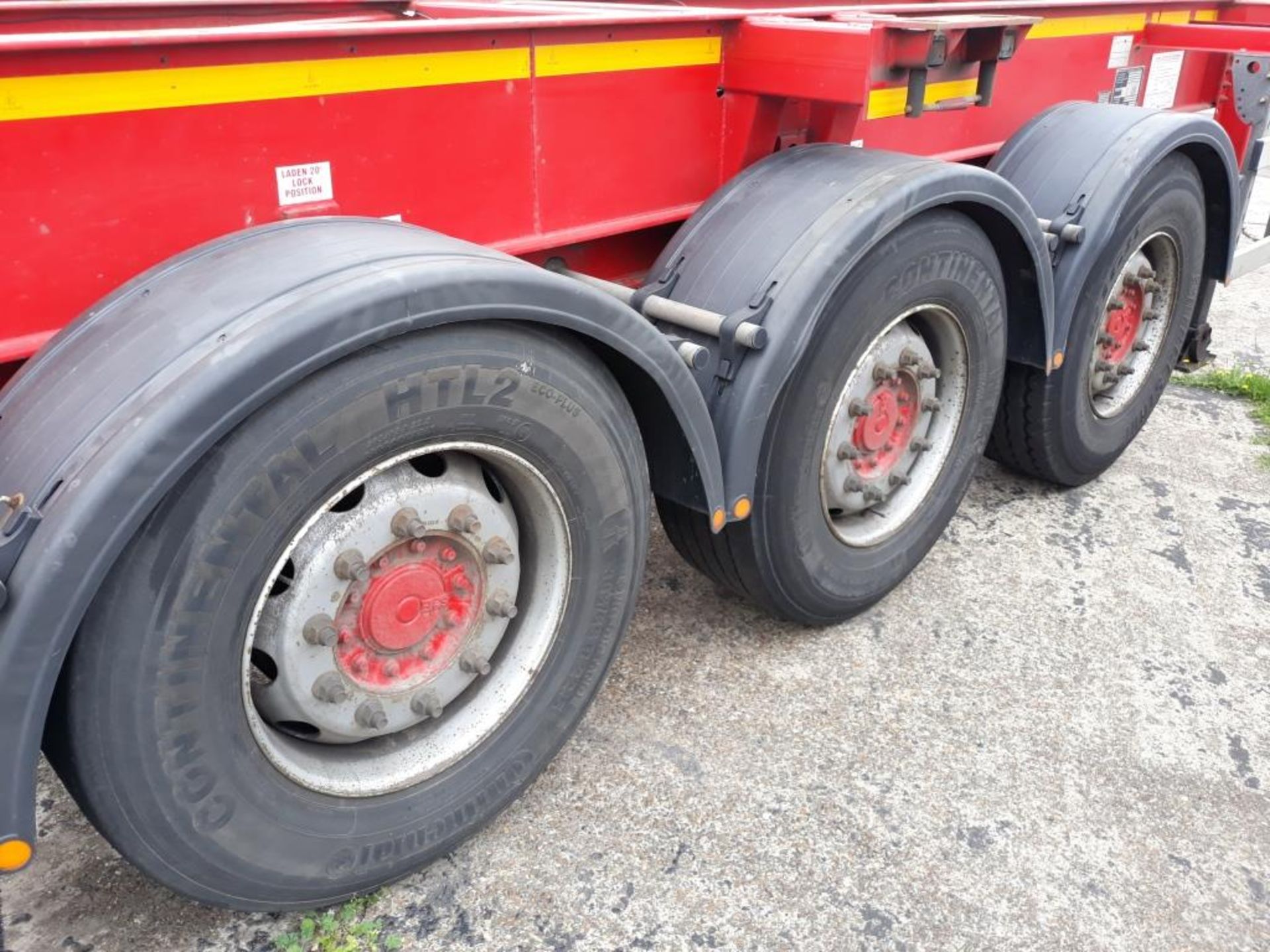 Dennison 14 Lock Sliding Bogie Skeletal trailer, reference 42063, year of manufacture 2014, 3 x - Image 5 of 14