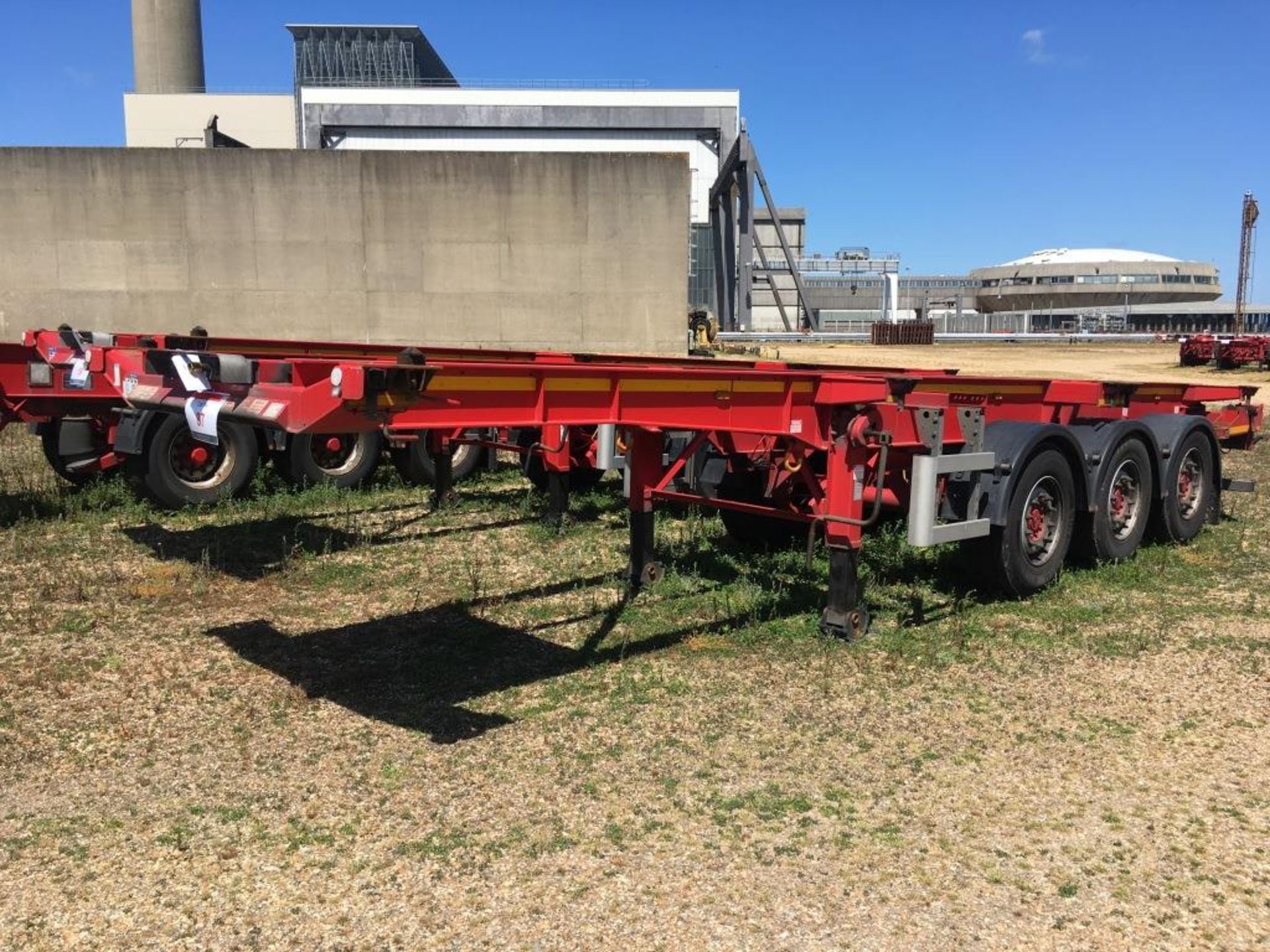 Dennison 14 Lock Sliding Bogie Skeletal trailer, reference 42089, year of manufacture 2014, 3 x