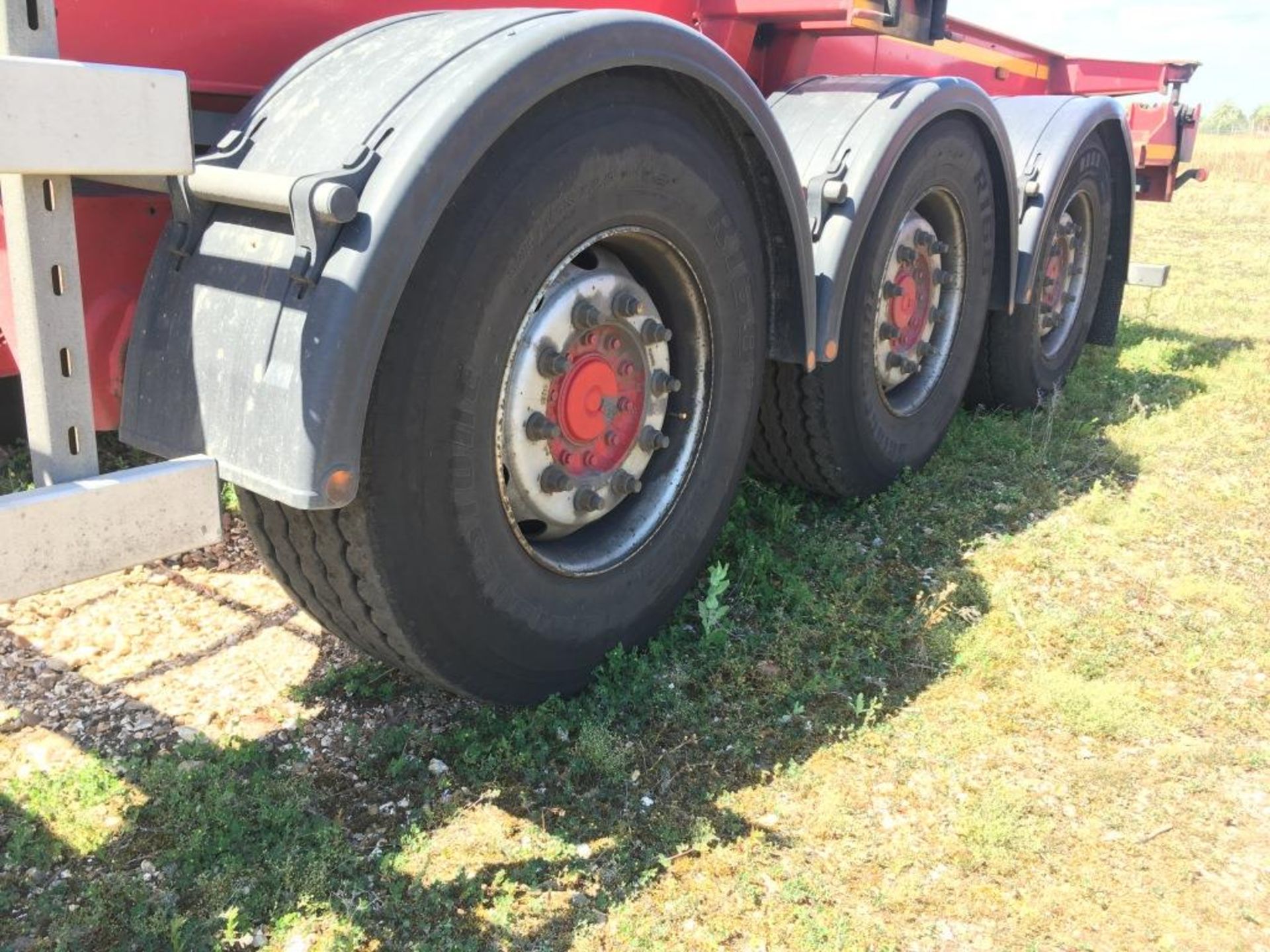 Dennison 14 Lock Sliding Bogie Skeletal trailer, reference 42068, year of manufacture 2014, 3 x - Image 8 of 23