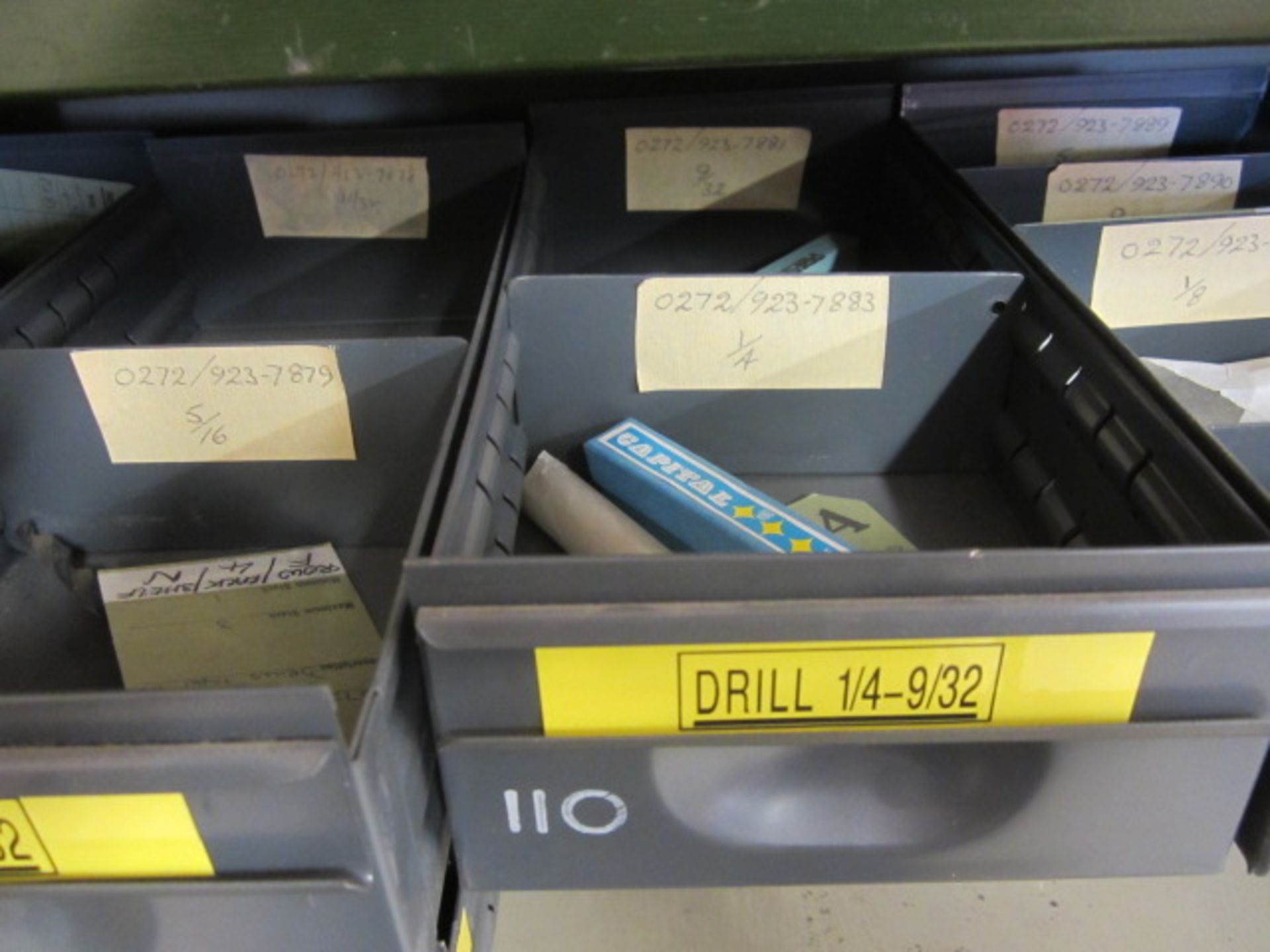 Steel 2 door storage cupboard with remaining contacts including assorted drill bits - Image 3 of 11