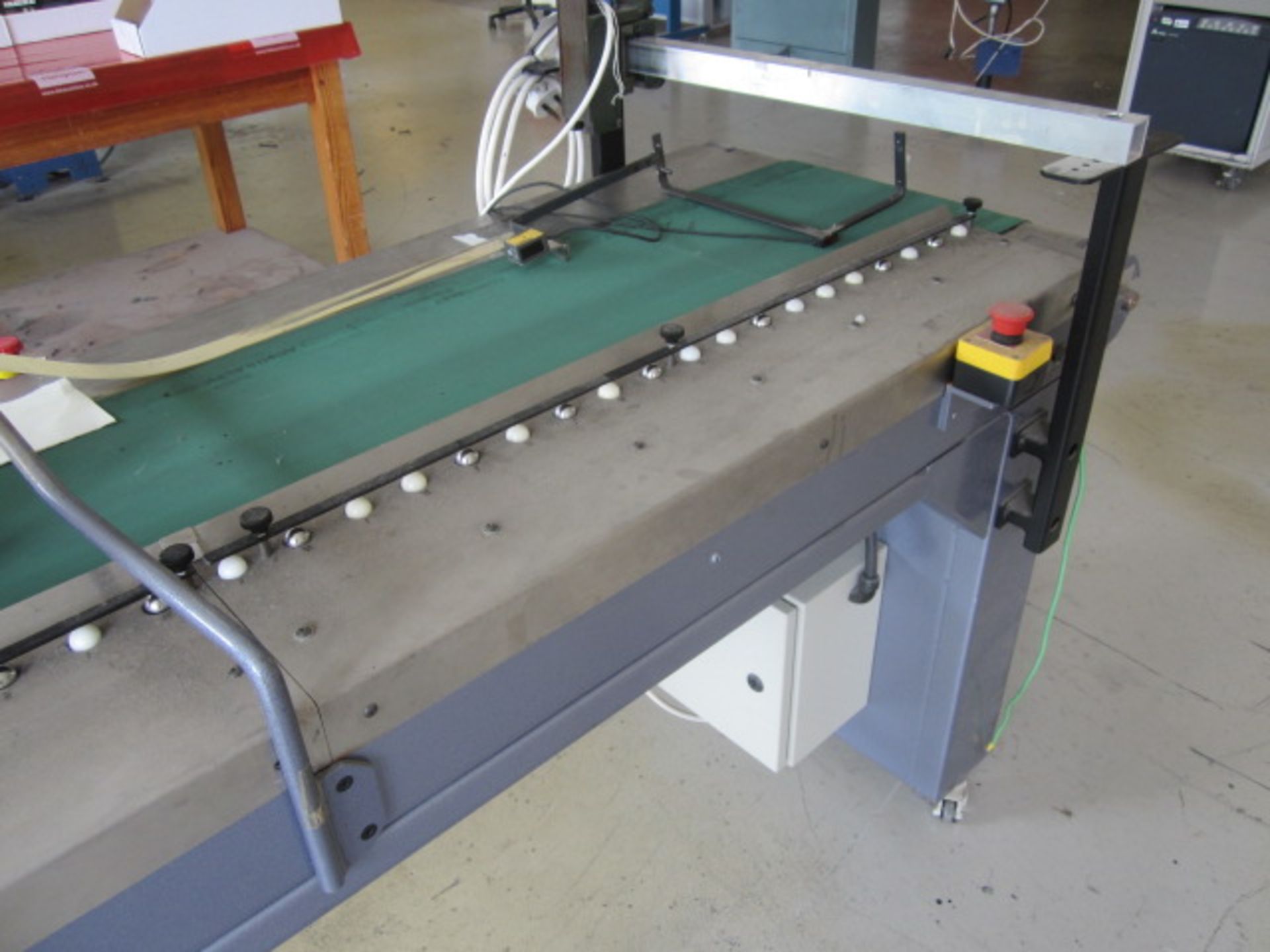Mobile motorised conveyor, approx. size: 10' x 15" with spare motor drum. - Lift out charge to be - Image 5 of 7