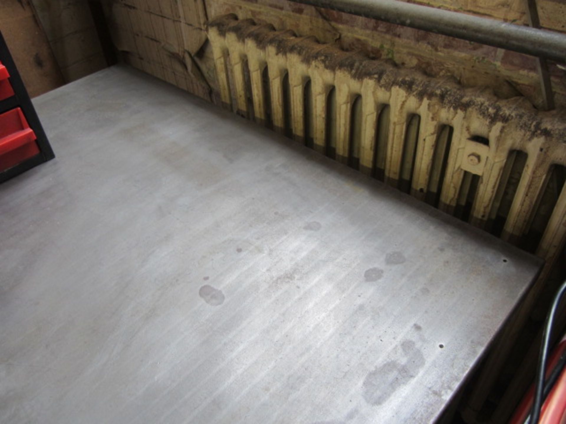 Surface table, approx. size 37" x 97". Lift out charge to be applied: £20+ vat - Image 3 of 4